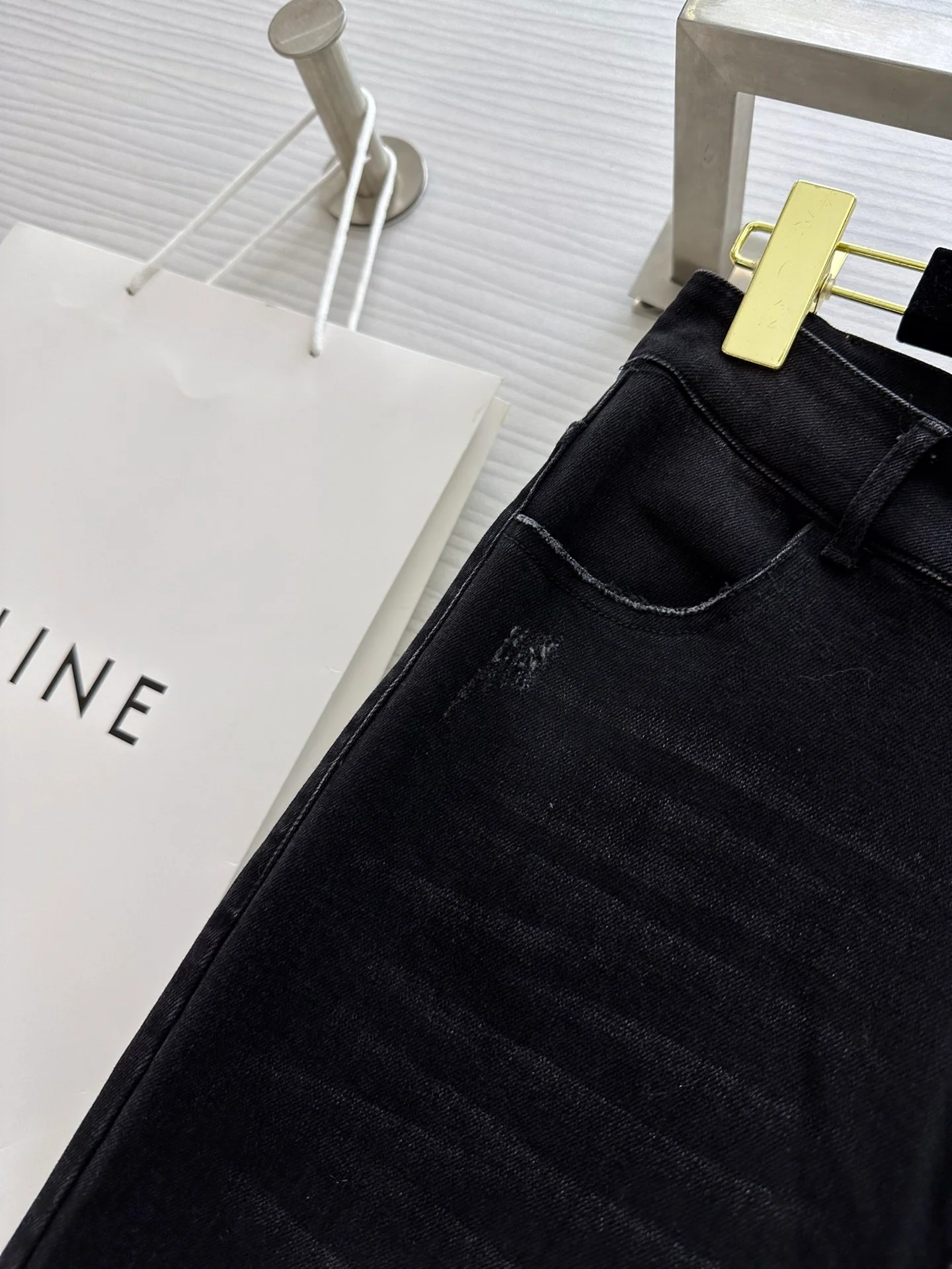 Новые джинсы Celine 2403-24 весна/лето, расклешенные, черные.