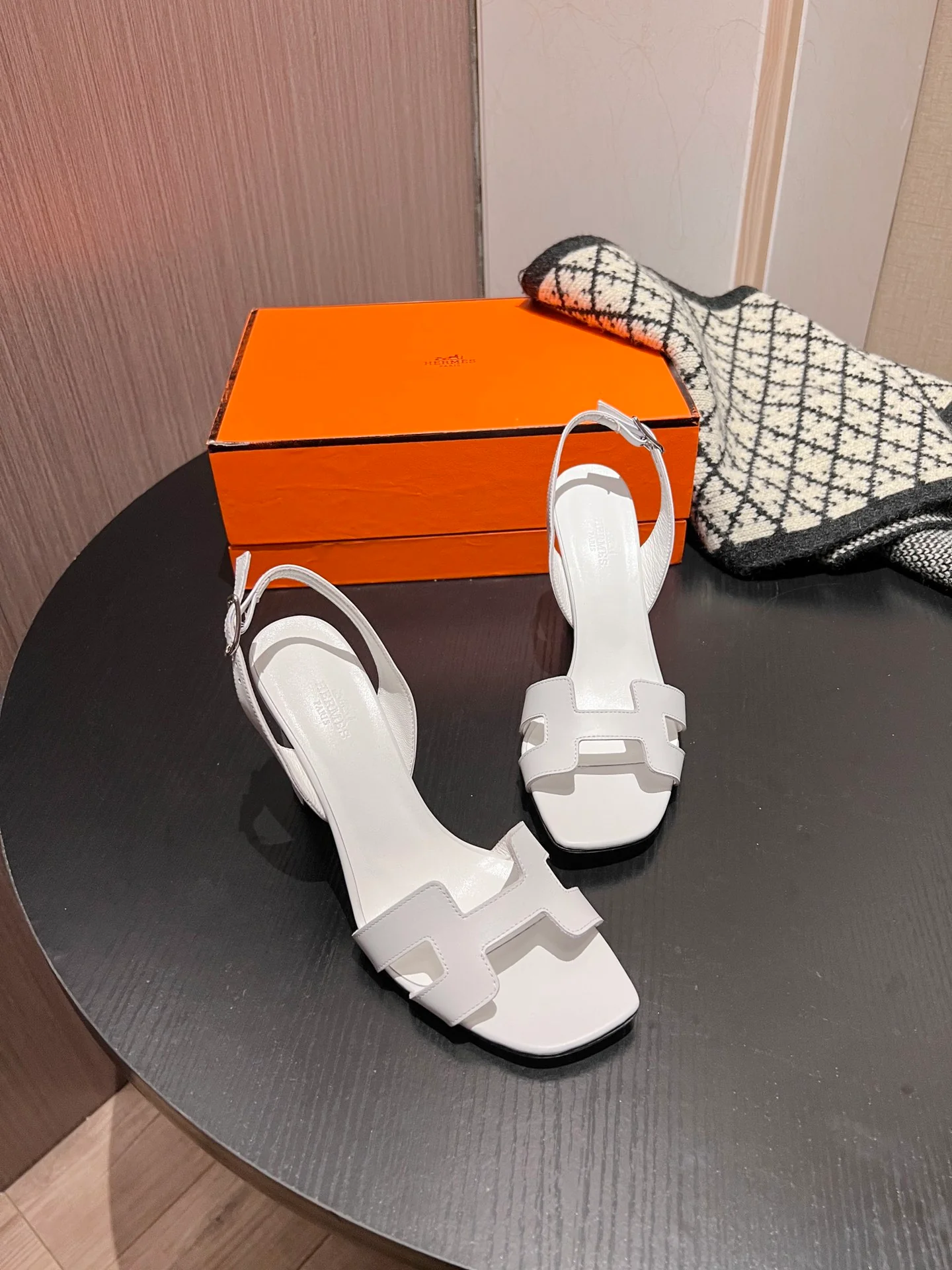 Hermes - Босоножки на высоком каблуке - Белые