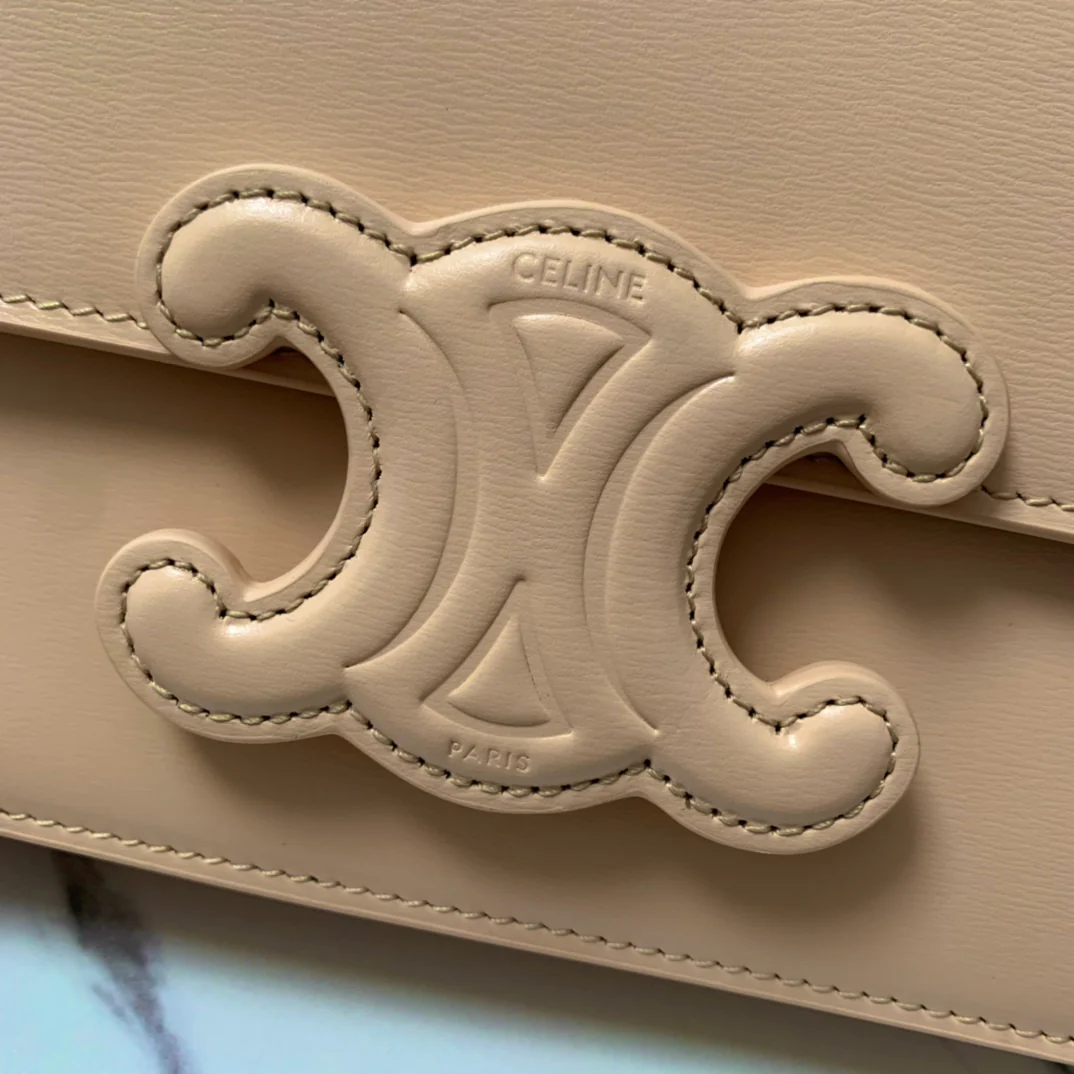 Celine - Новая благотворительная акция ?Триумфальная арка? 2022 года - для подростков 2 лет