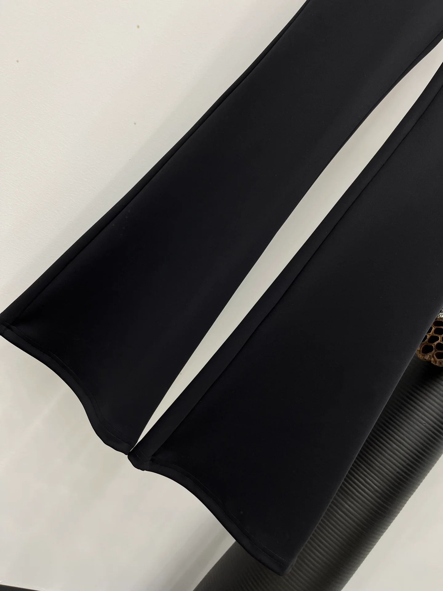 Классические черные повседневные брюки Miu Miu-2404 на резинке