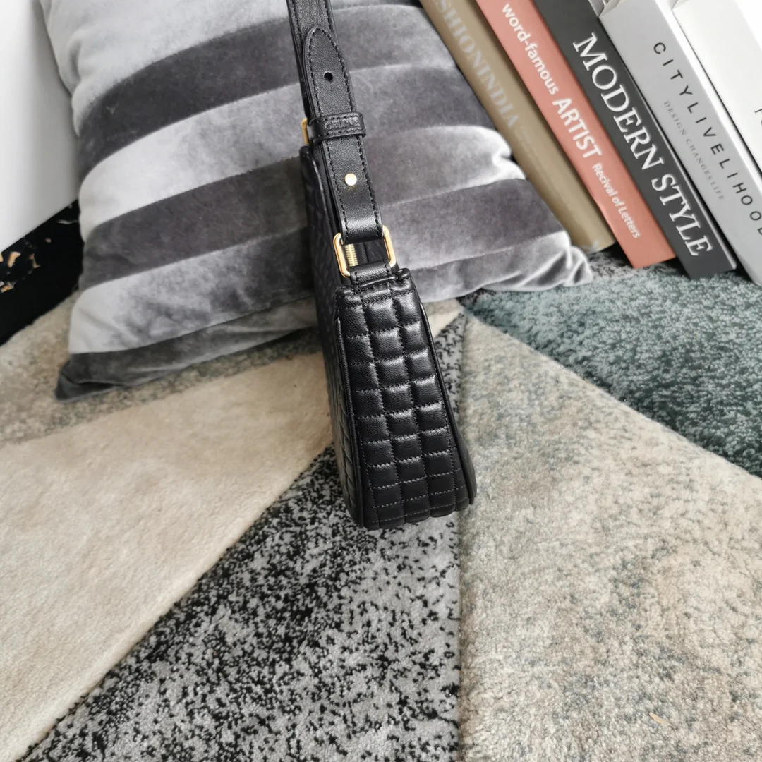 Сумка через плечо Celine Ava - клетчатый узор из овечьей кожи - черная