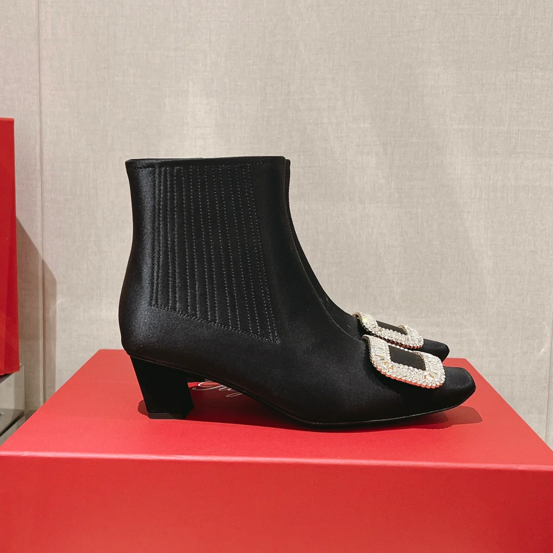 RV Shoes - Ботильоны на низком каблуке, украшенные стразами - 1