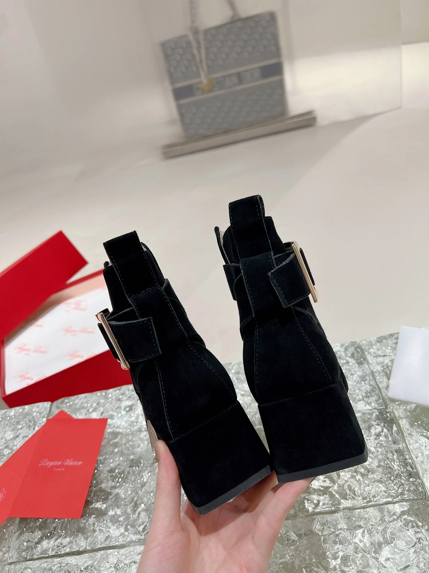 Ботильоны с квадратным носком и пряжкой - 2024 - Замшевые кожаные ботильоны - Черные