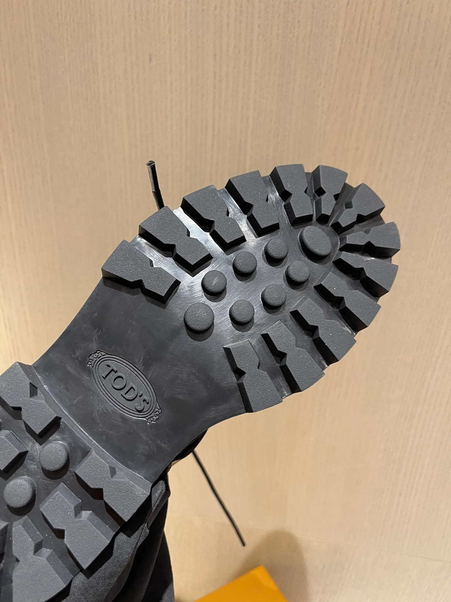 Tods - Новинка сезона осень/зима 2022 - Ботинки Martin