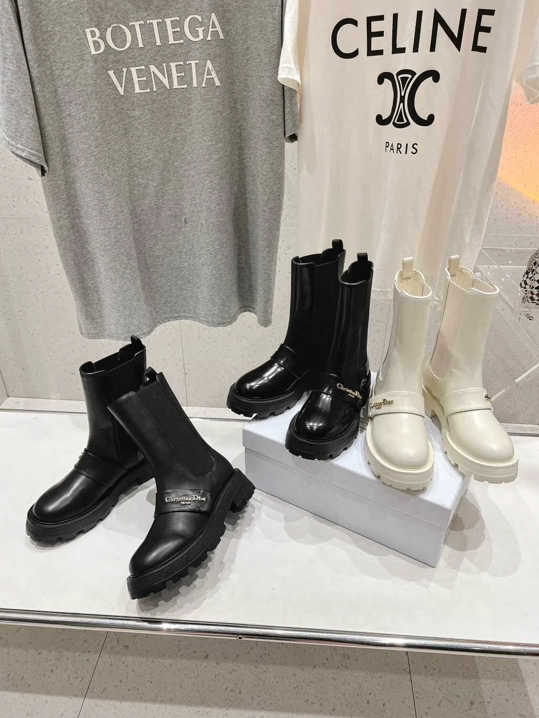 Ботильоны Dior 2024 — изображение из коллекции