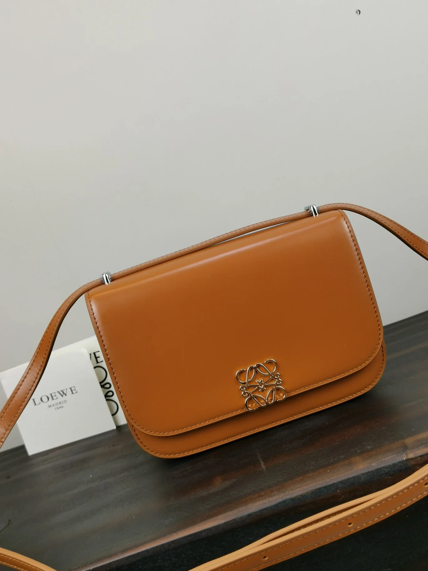 Серия Loewe Goya - Малый размер - 8