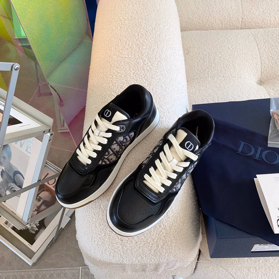 Спортивные кроссовки с монограммой Dior