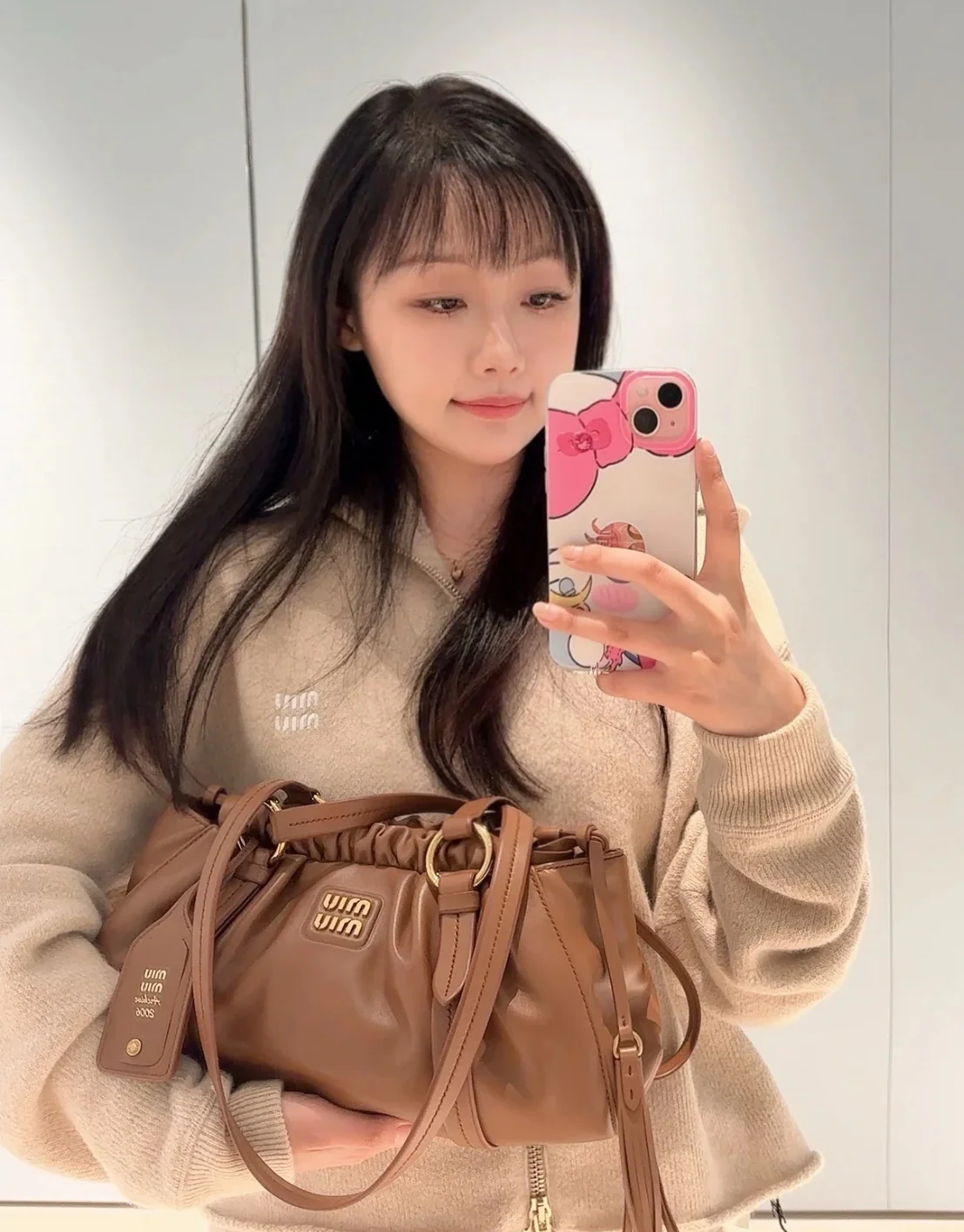 Сумка Miu Miu Joie из кожи наппа — маленькая — коньячный цвет — Носите и делитесь