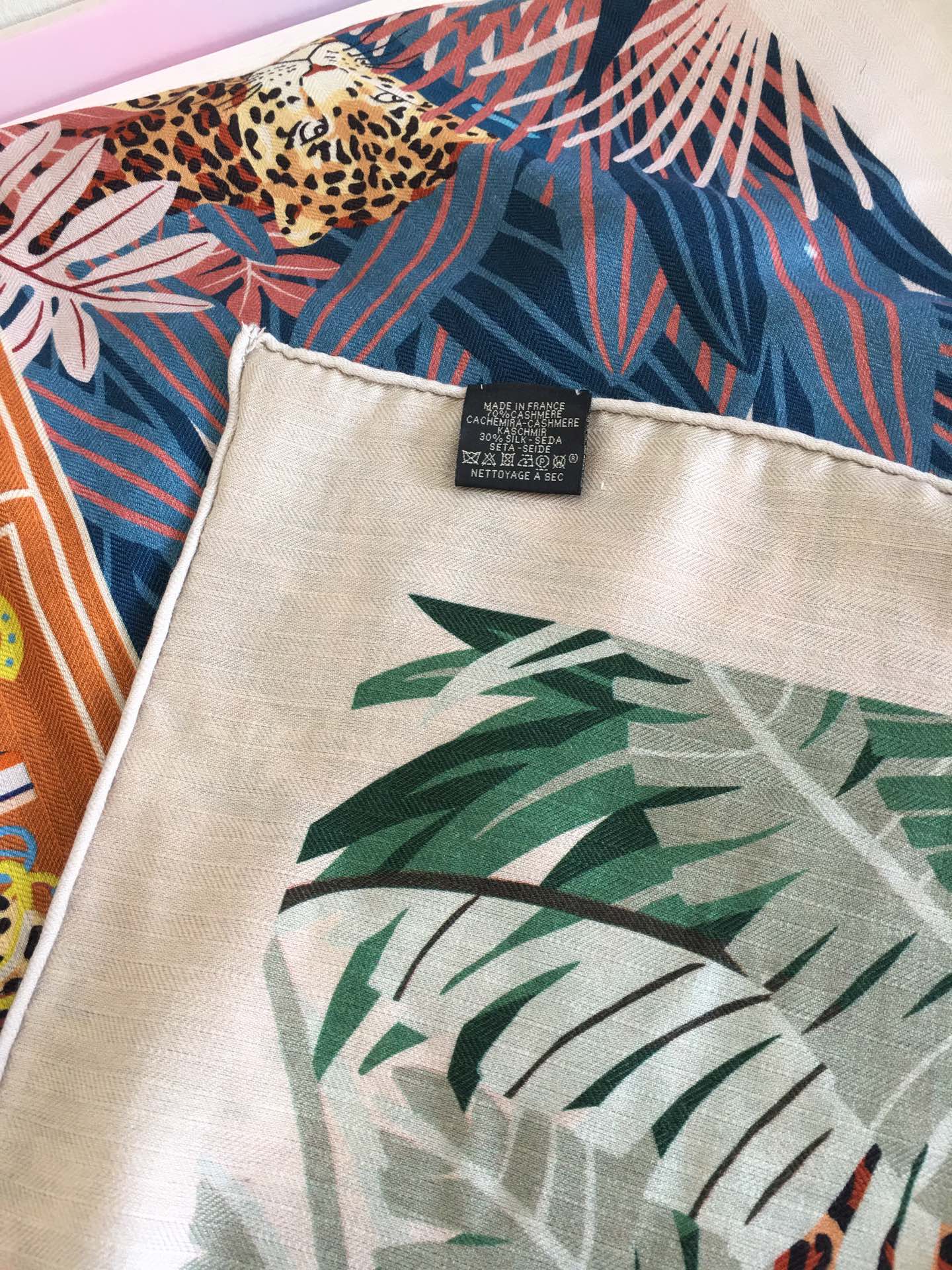 Большой двусторонний шарф Hermes - 136 см - 30 см - Шелк 70 г - Шерсть 12 г