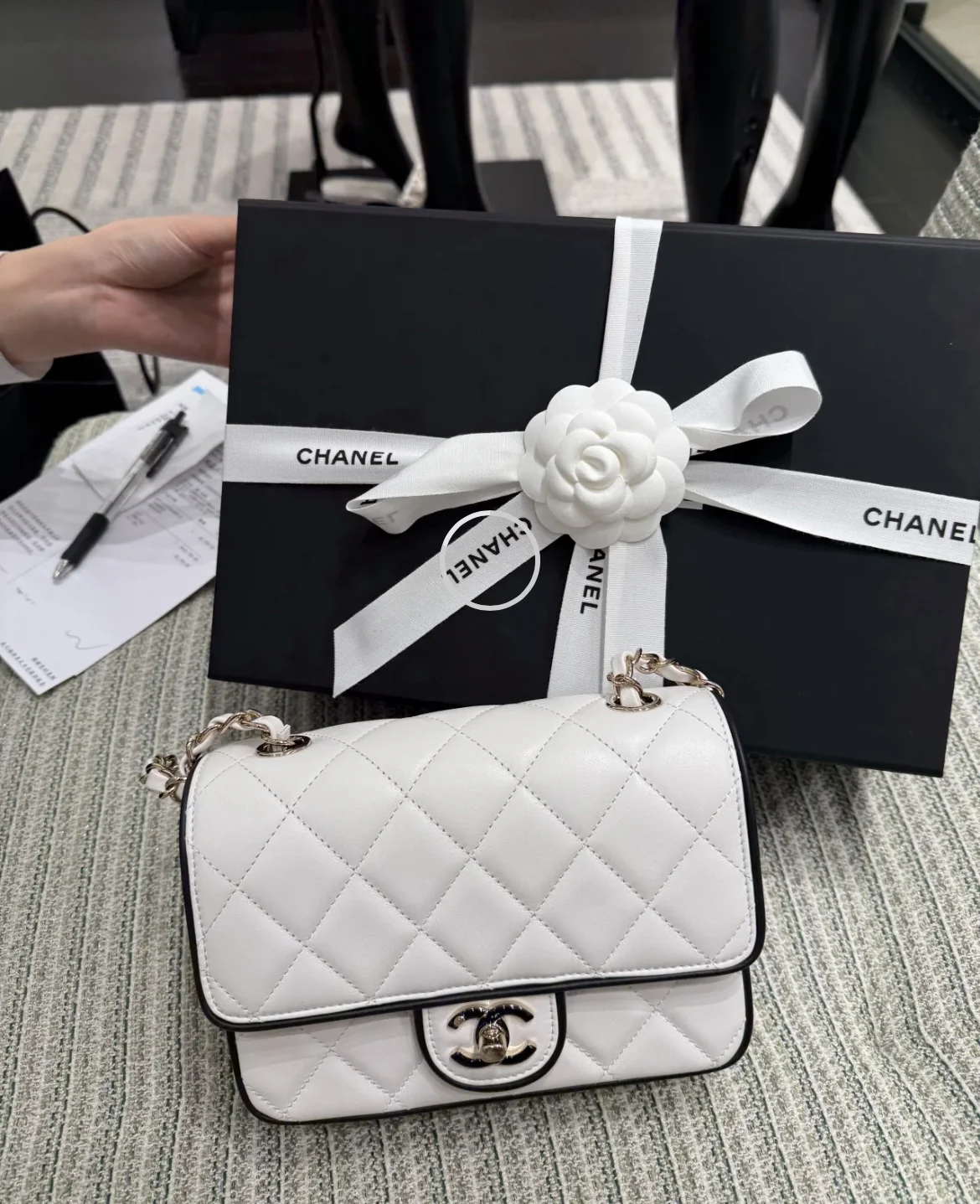 Chanel 25 пенсов - Panda Square Fat Man - White
