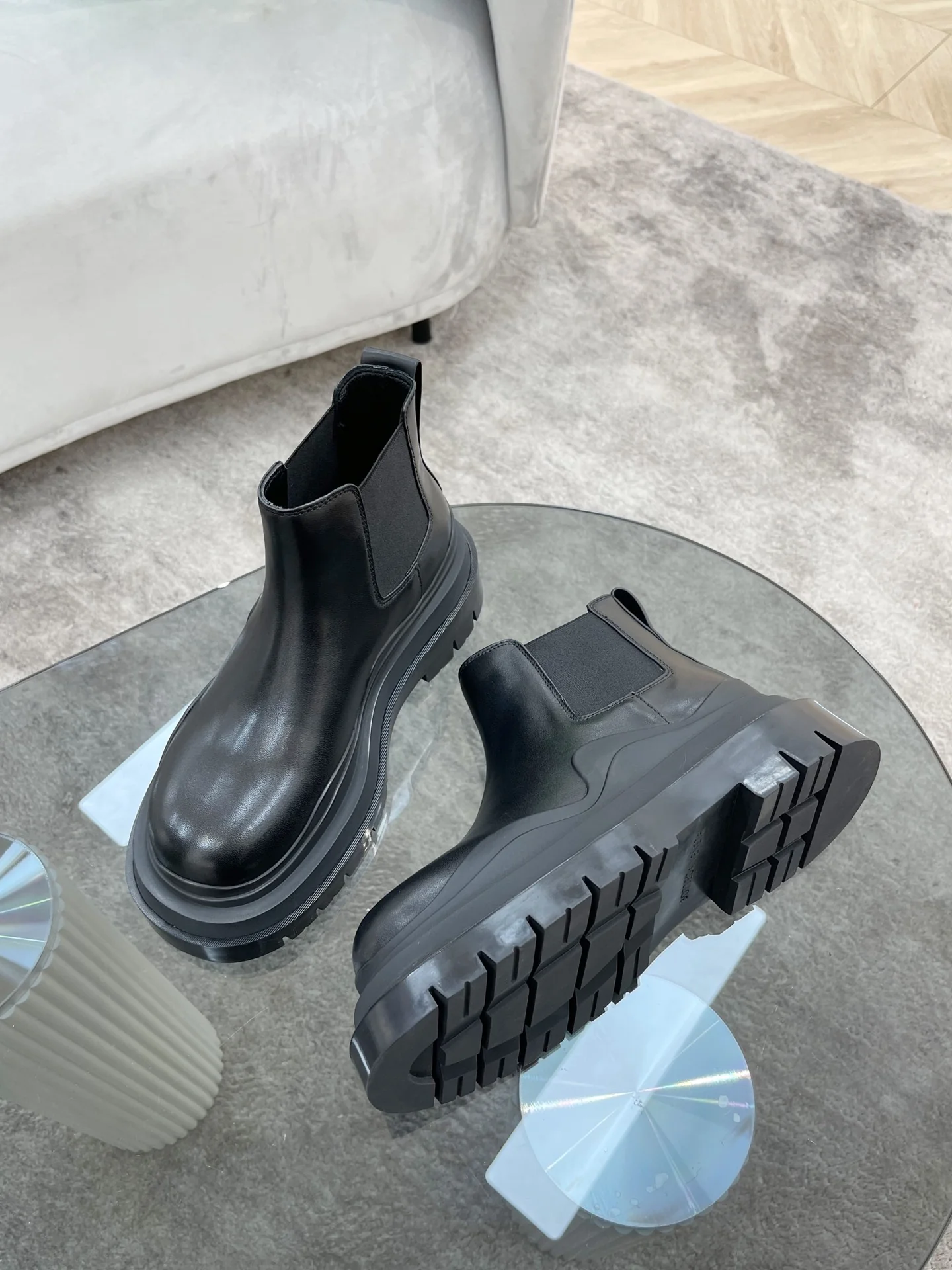 BV - Ботинки на платформе с низким верхом - Полностью черные