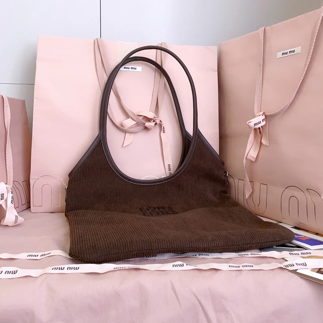 Сумка-тоут Miu Miu 5bg231, коричневая, вельветовая.