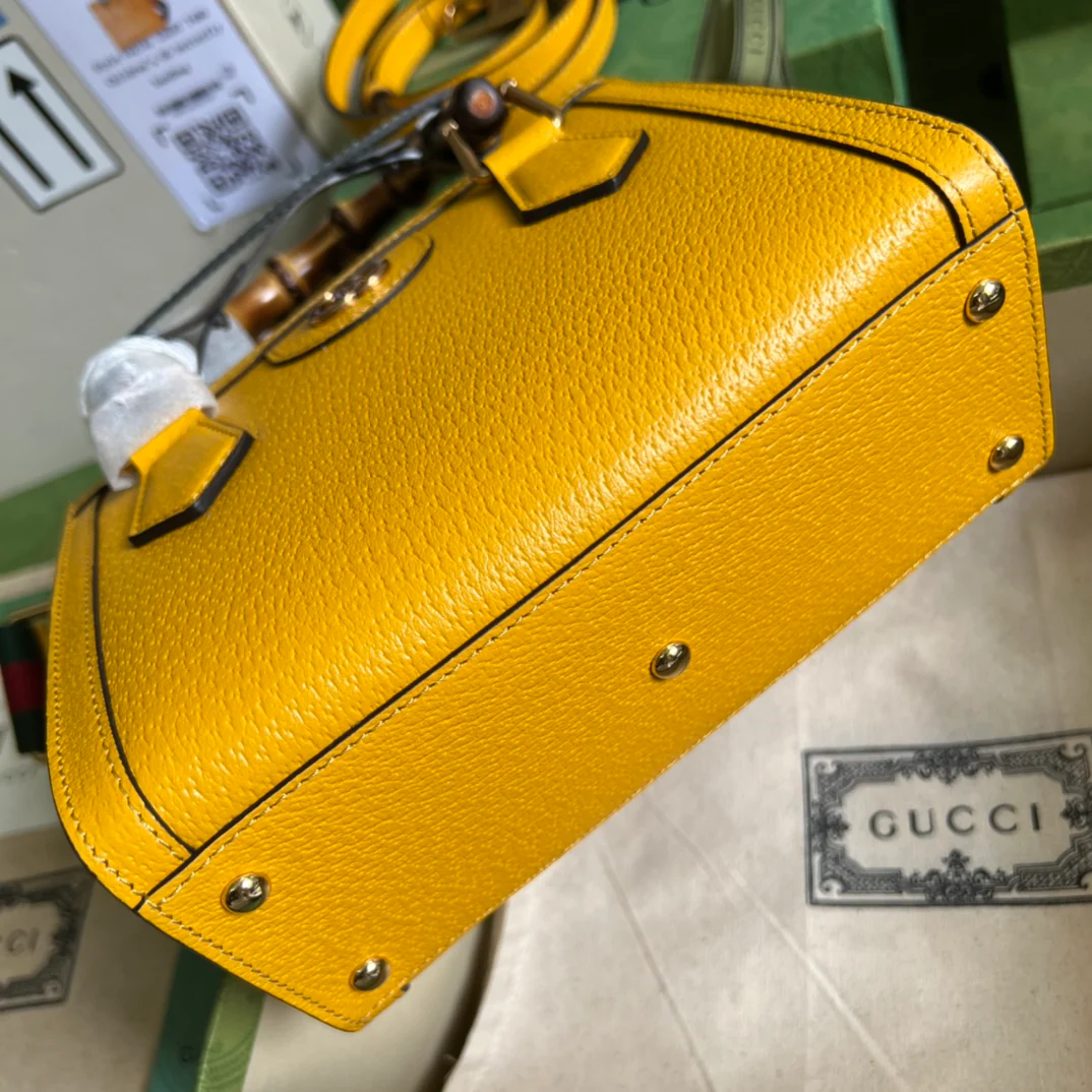 Маленькая бамбуковая сумочка Gucci - 20x16x10 см
