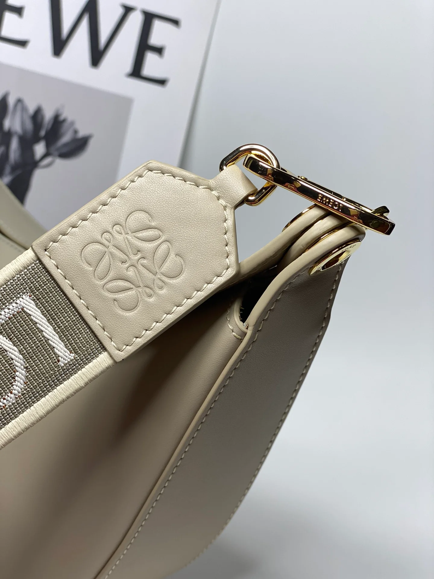 Сумка Loewe Luna серии Moon Bag - 6