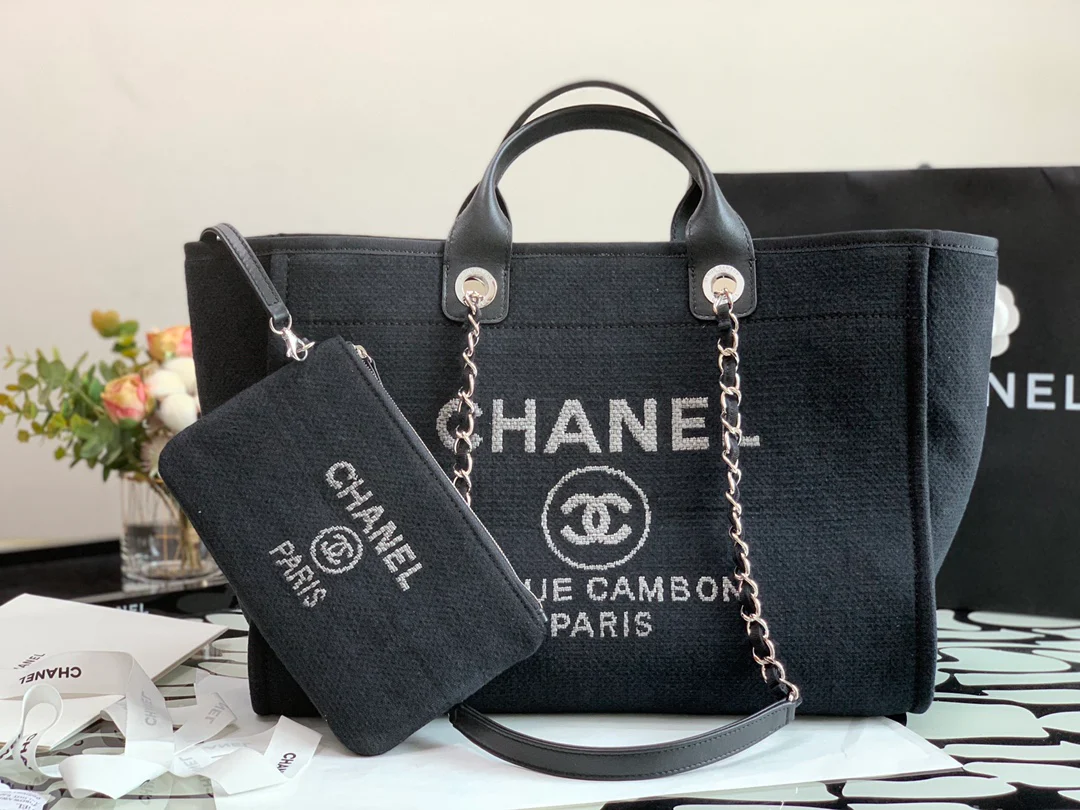 Пляжная сумка Chanel из коллекции осень/зима 2022 — черная — большая