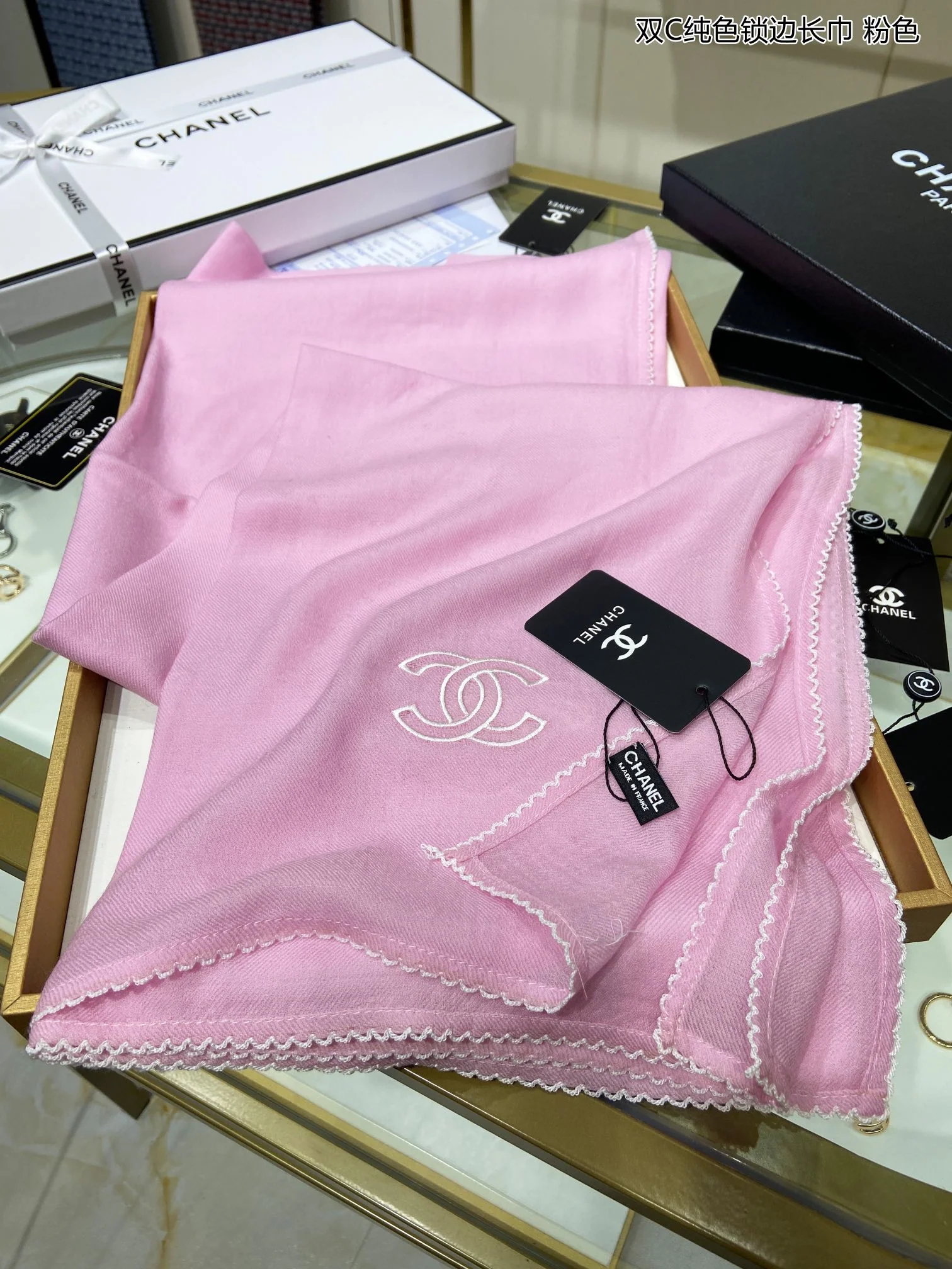 Однотонный оверлочный шарф Chanel