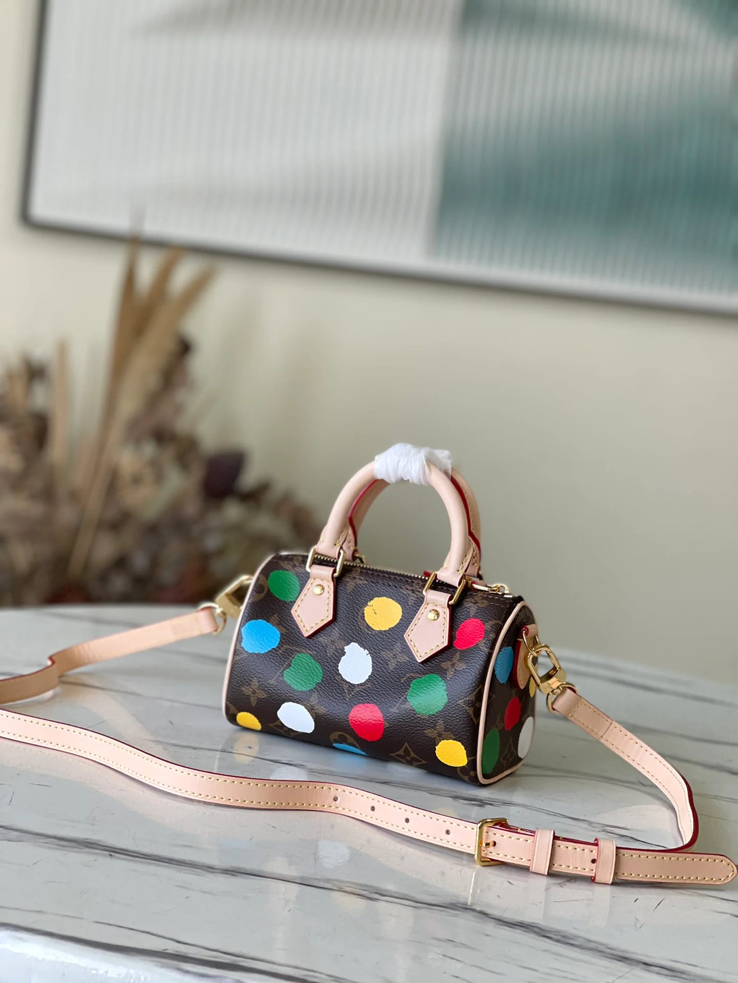 m81979-LV-nano-speedy-handbag-Серия, созданная в сотрудничестве с Яёи Кусамой