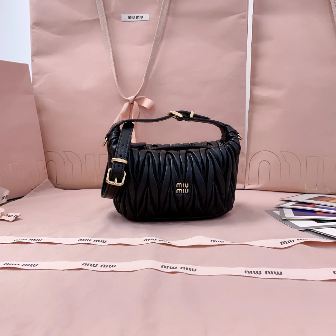 Сумка для ланча Miu Miu-5ne026-matelasse с вышивкой, мини, черная.