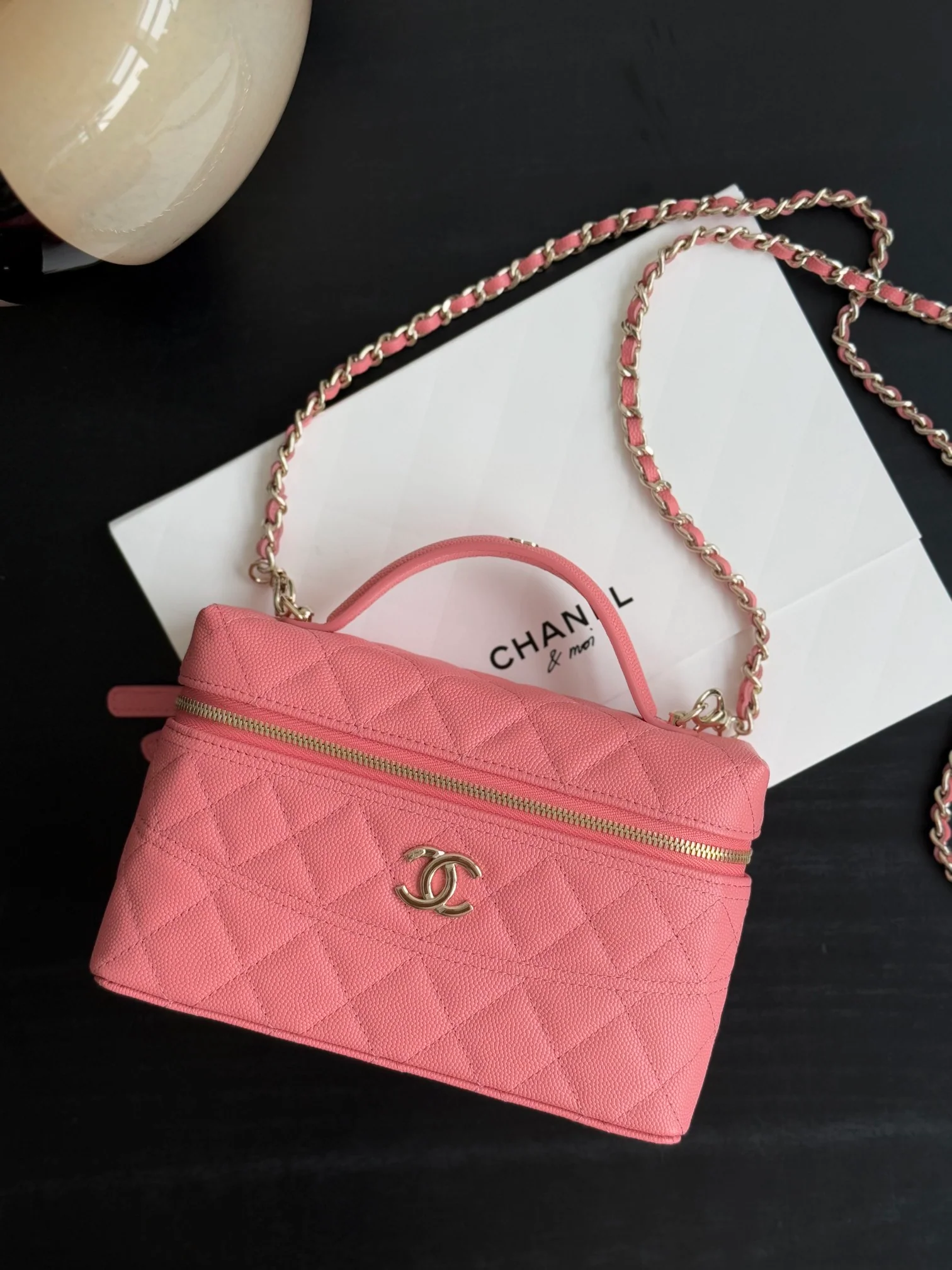 Сумка-мессенджер Chanel LP, розовая.