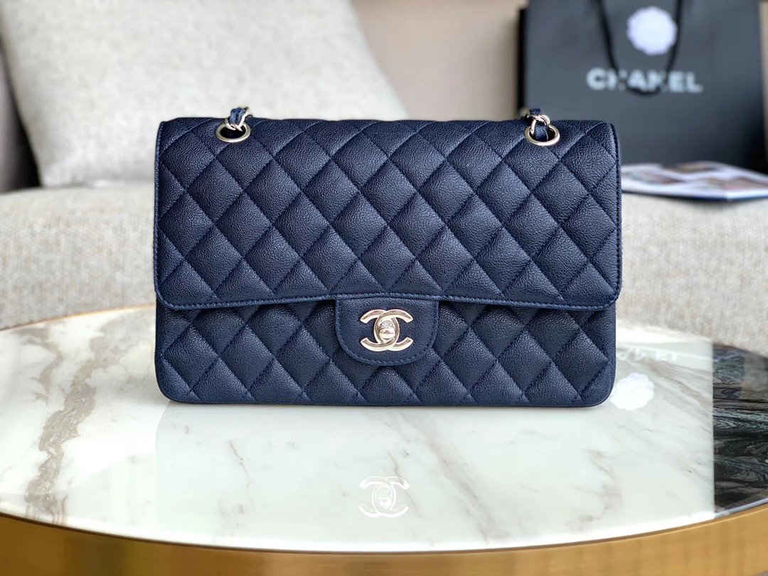 Сумка Chanel CF весна/лето 2019 — темно-синяя с серебряной пряжкой — 25 см