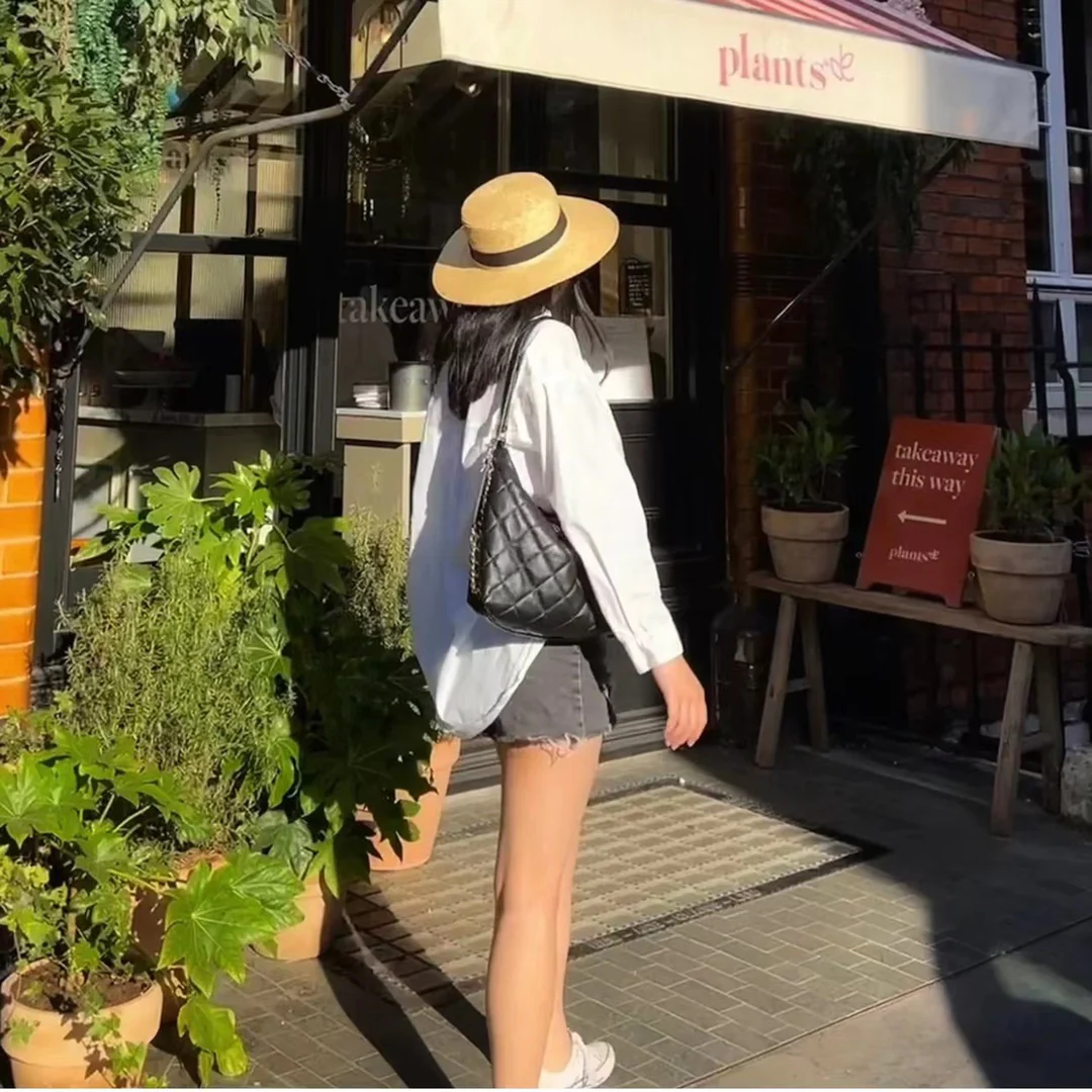 Сумка Chanel Hobo Hippie 2022 года