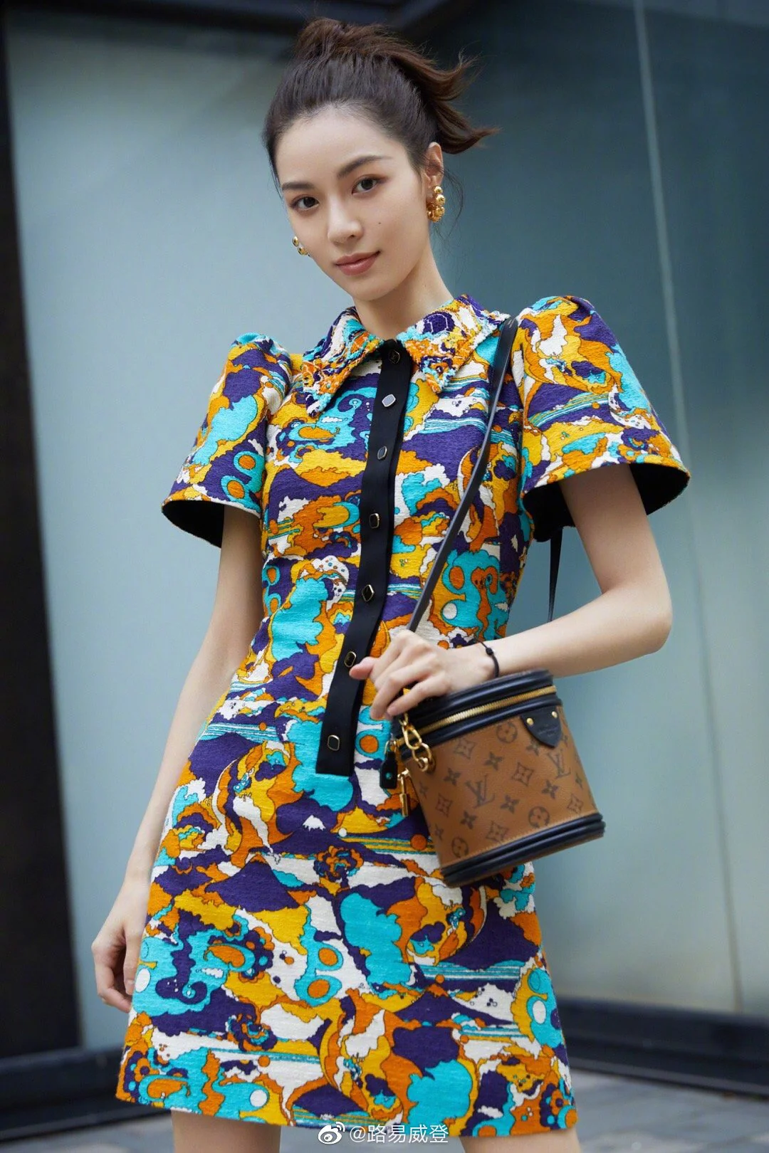 lv-m43986-cannes-cylinder bag