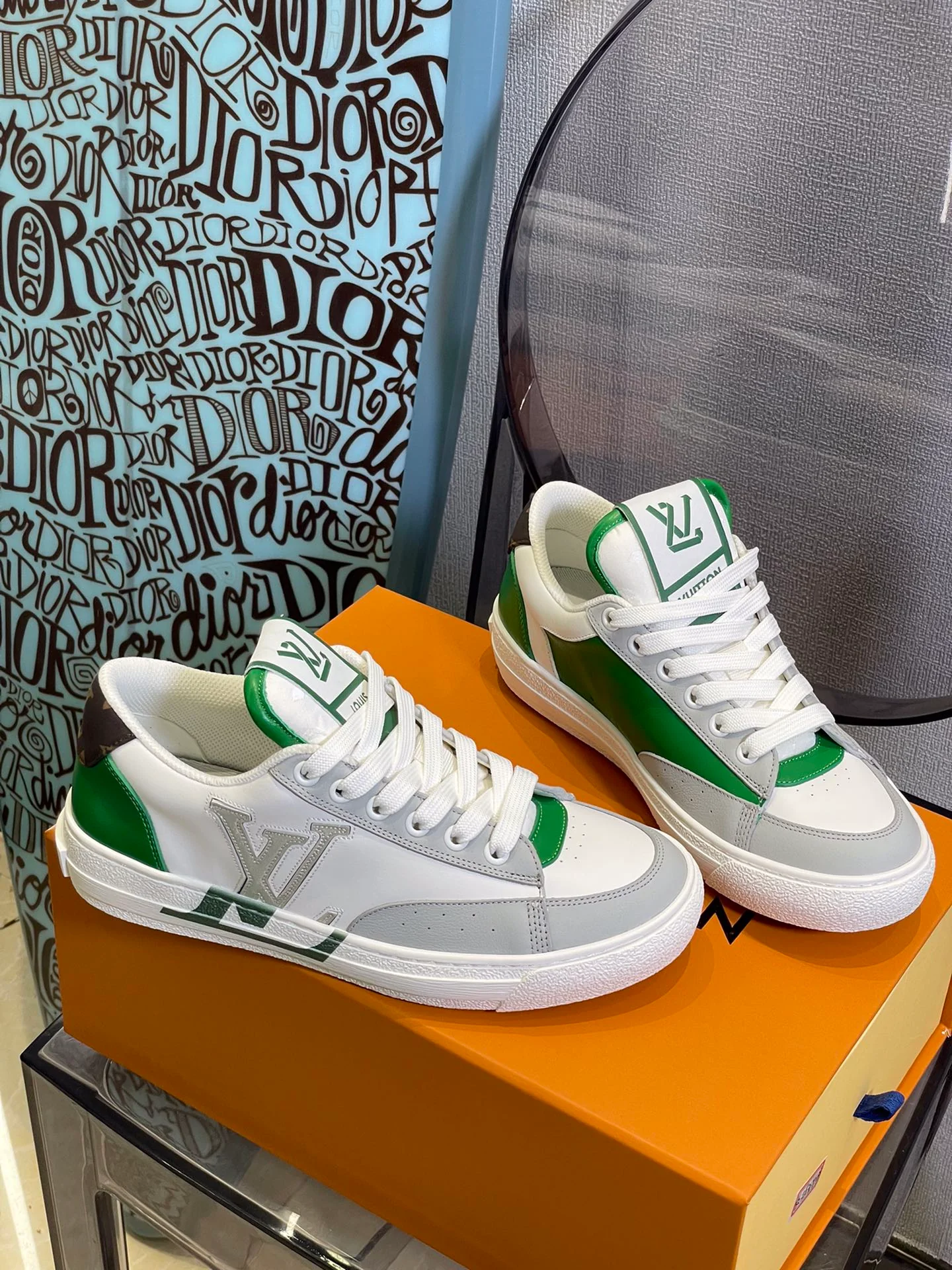 Обувь LV - кроссовки LV - повседневная обувь