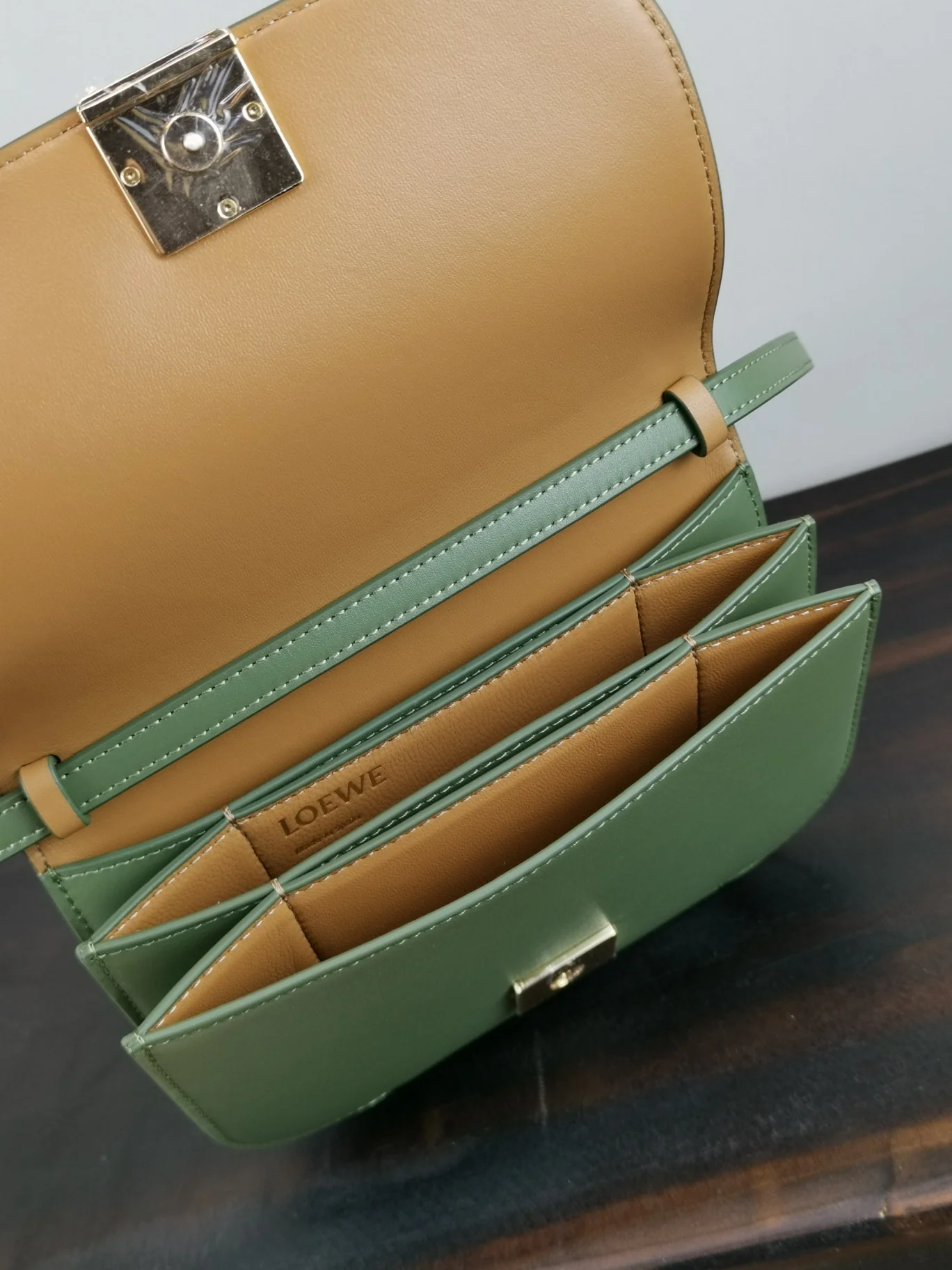 Loewe-goya-series-mini-3