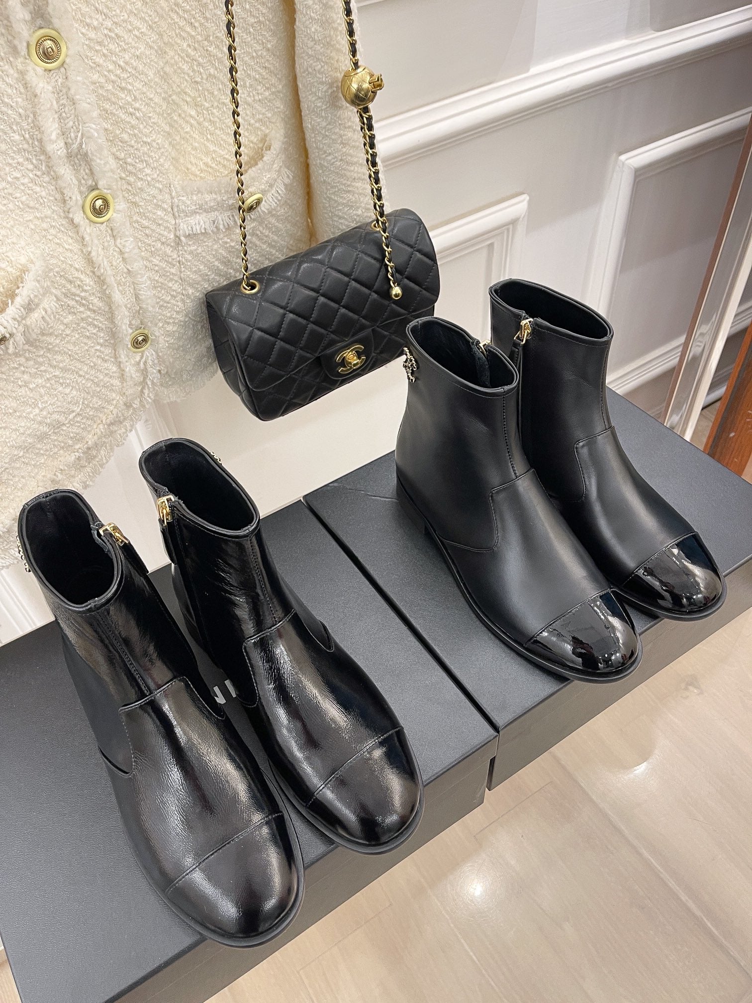 Новинка весны 2022 года от Hermes - Ботильоны - Черные - 1