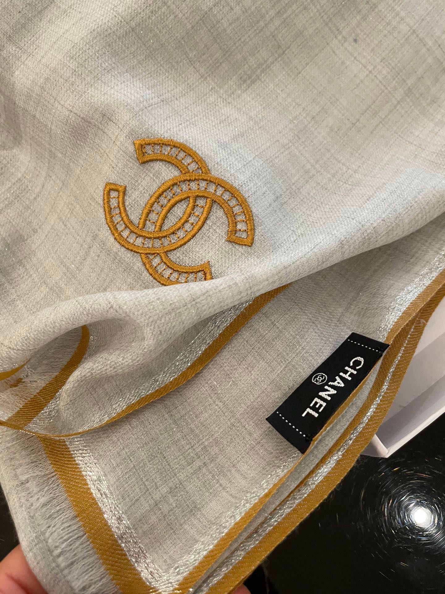 Шарф Chanel с металлизированной нитью - 90-200 см - Кашемир Кашмир Хайленд - Серый