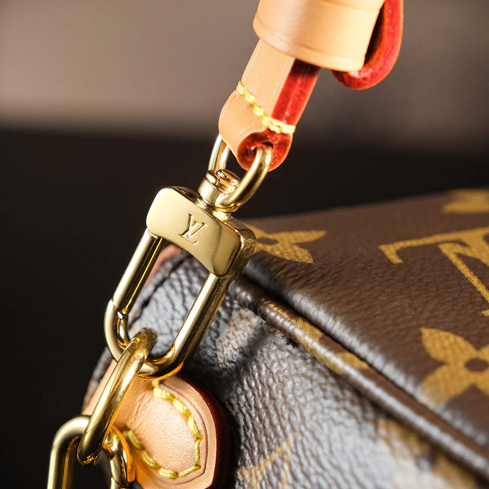 Маркировка в виде ромба на чипе LV - коричневая