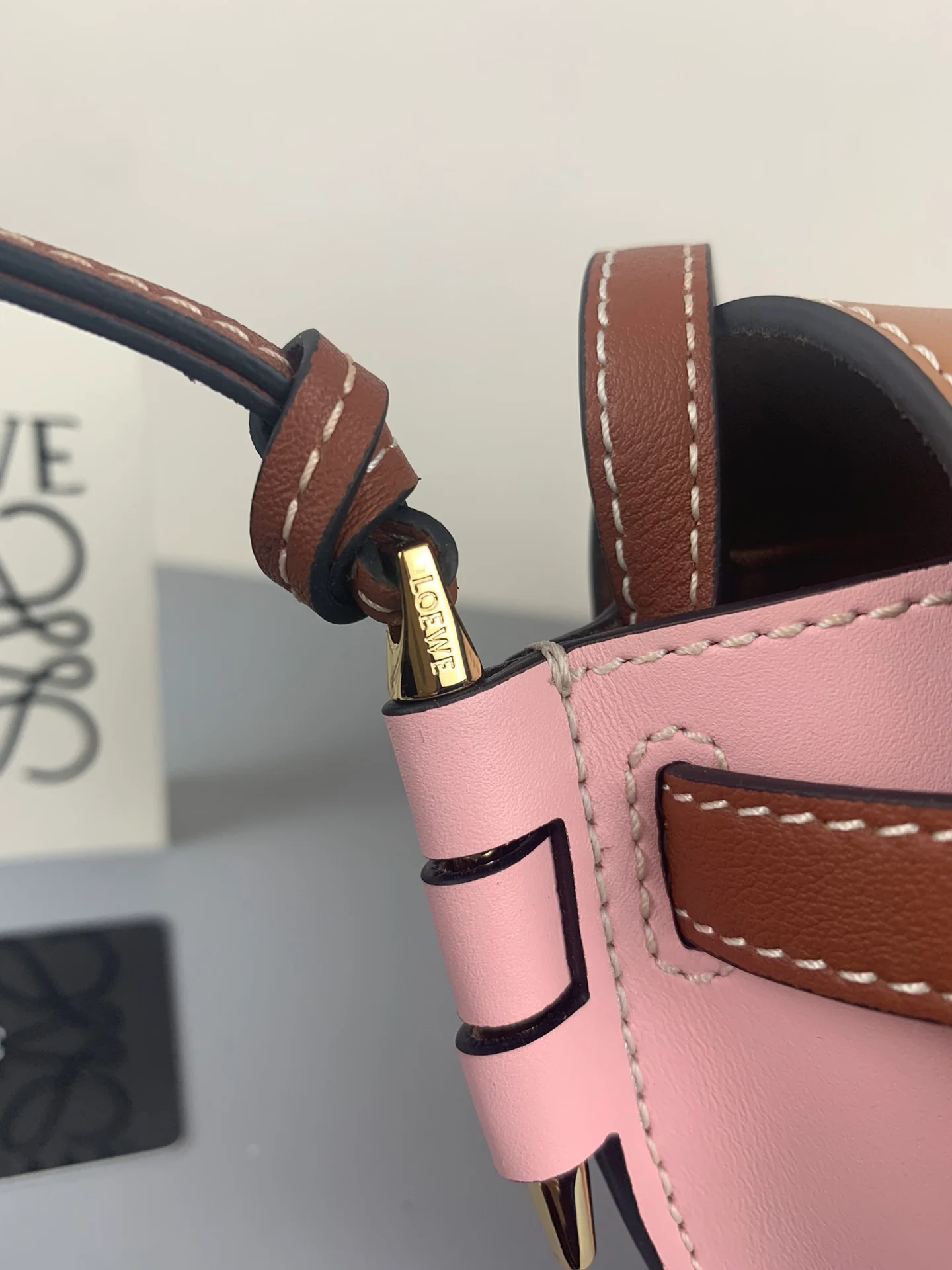 Loewe-gate-mini-21x12-5x9-5-cm-5