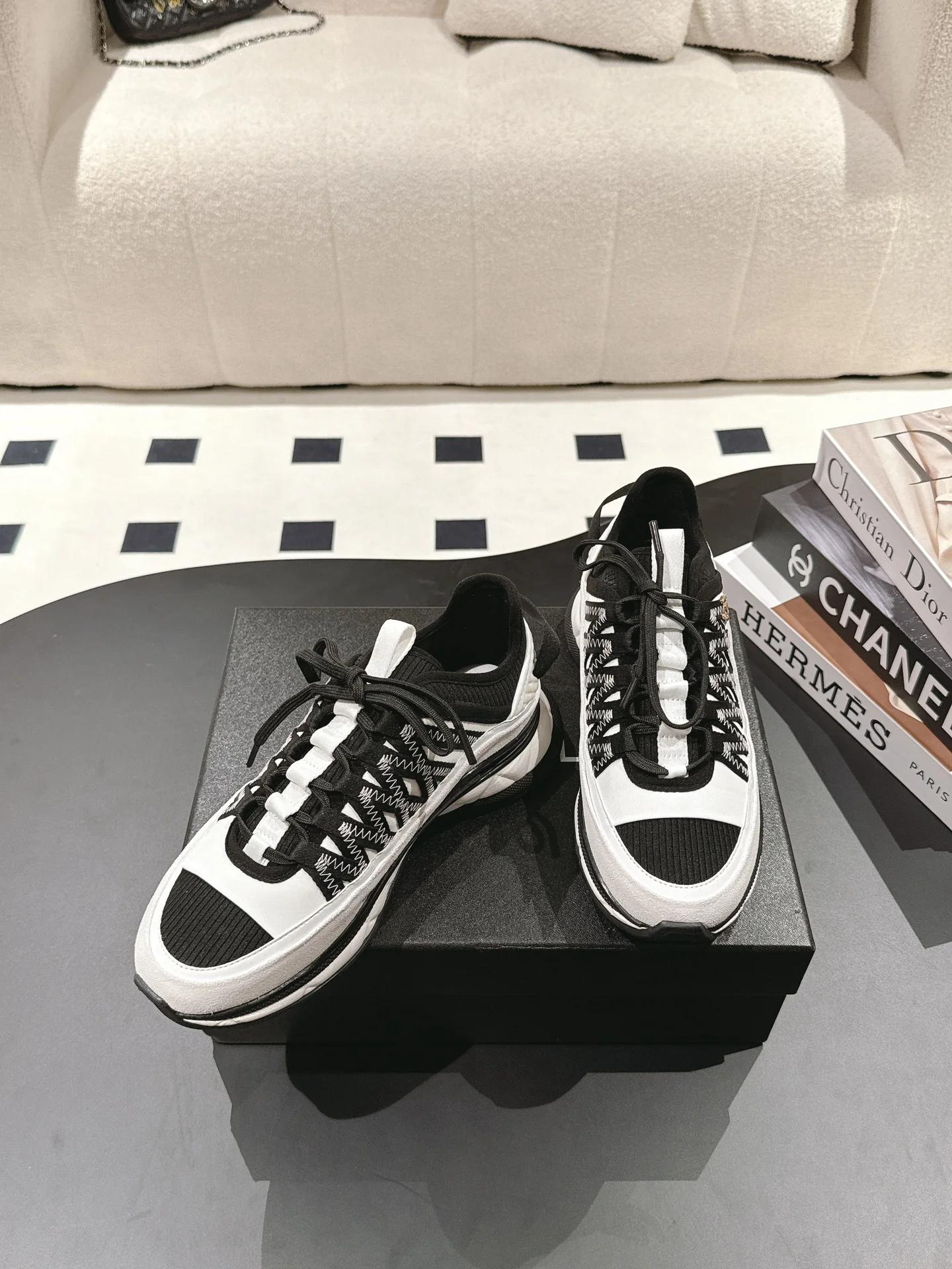 Повседневные туфли Chanel 2025 - черные