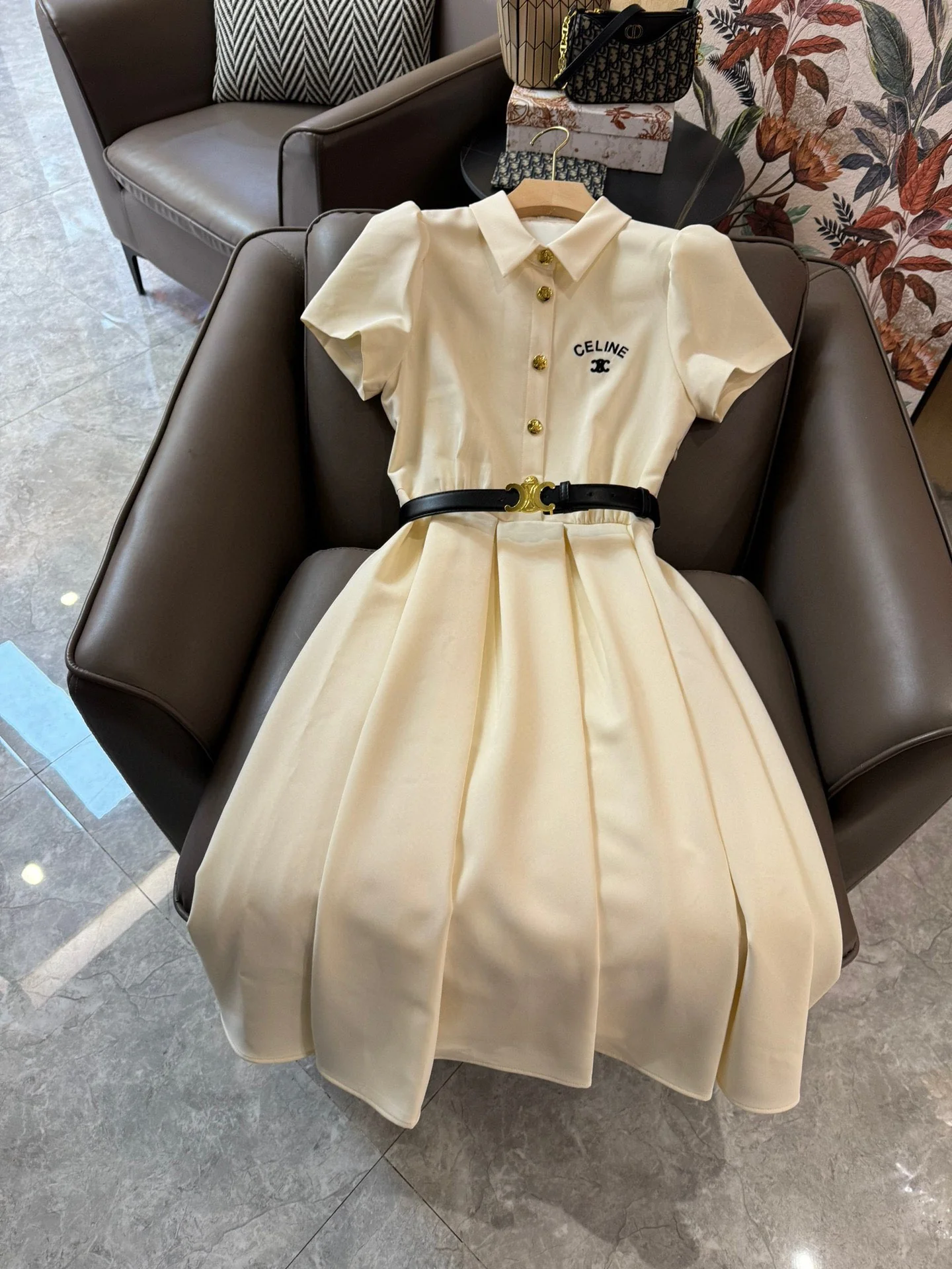 Платье Celine 2403-24ss, облегающее, с поясом, бежевое.