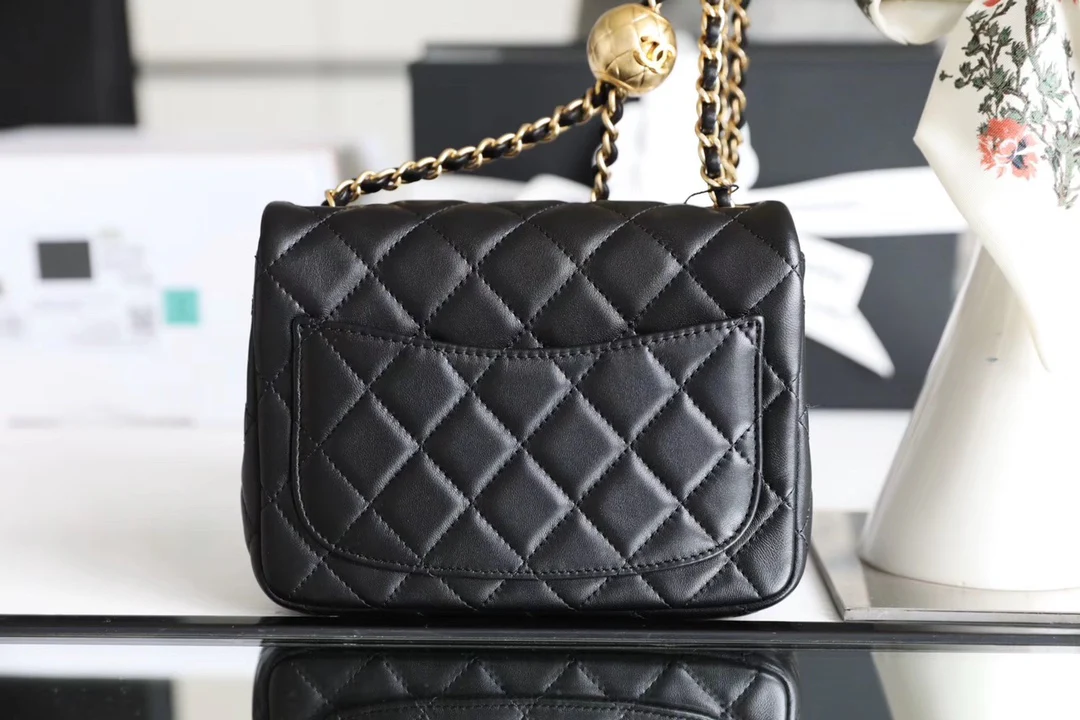 Сумка Chanel Gold Globe Square Fat Flap Bag - черная