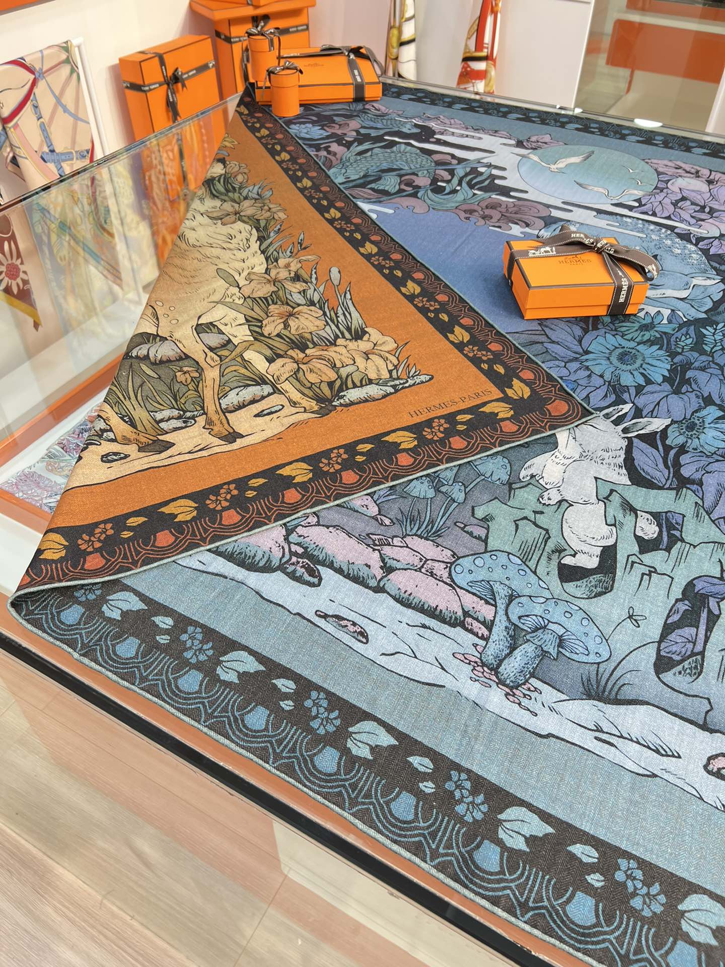 Большой двусторонний бархатный шарф Hermes - 140 см