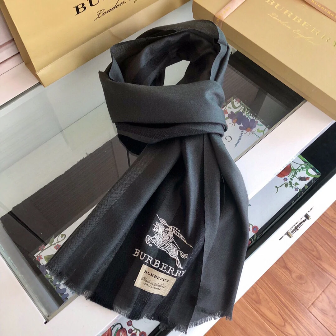 Кашемировый шарф Burberry - 45 см - 180 см