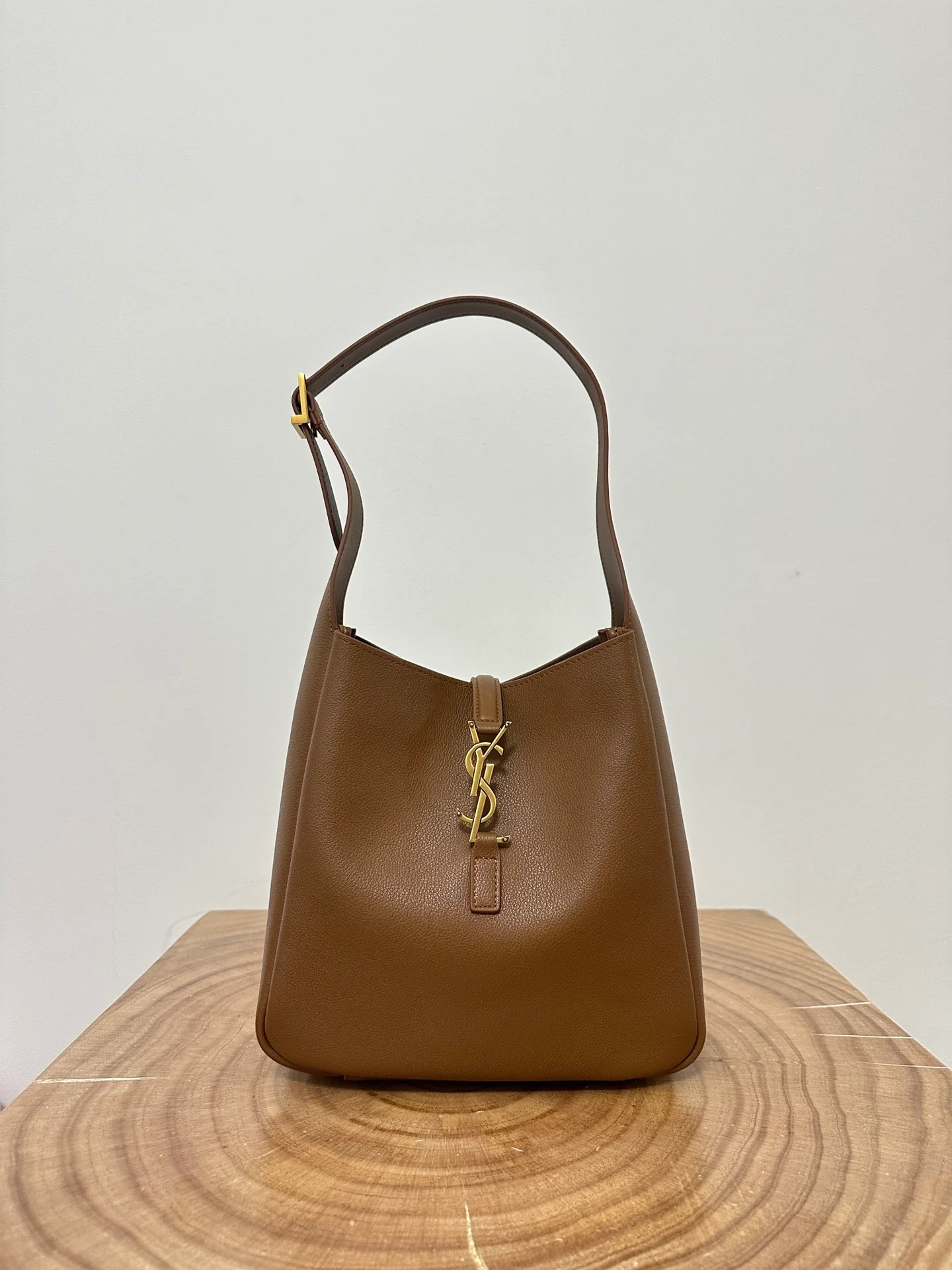YSL-le-5a7-hobo-underarm bag-caramel brown
