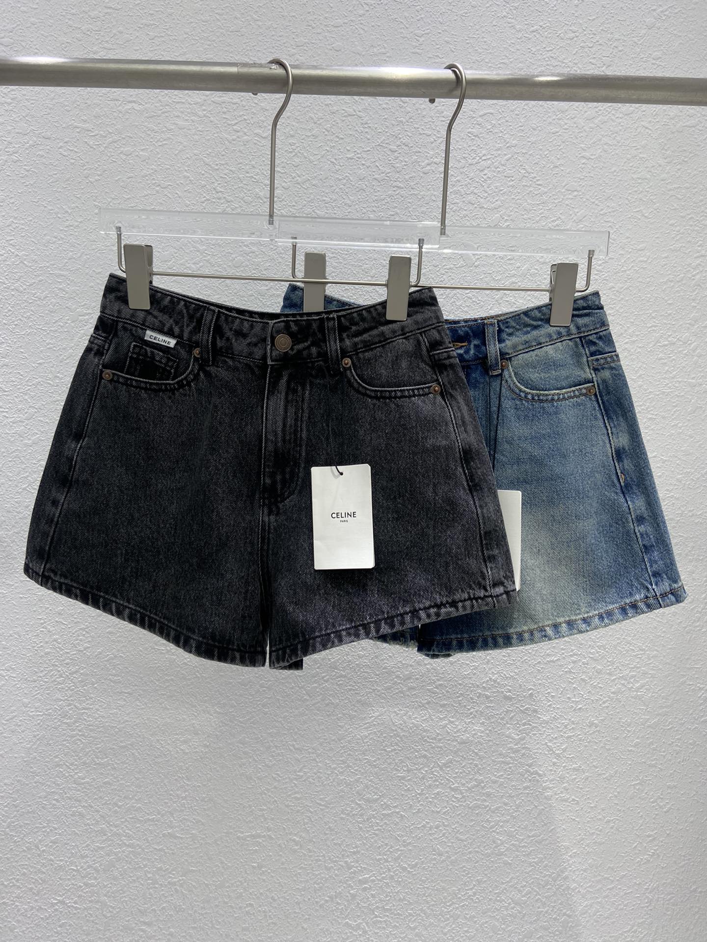 Celine 2404 - Джинсовые шорты с вышитым задним карманом - Черные