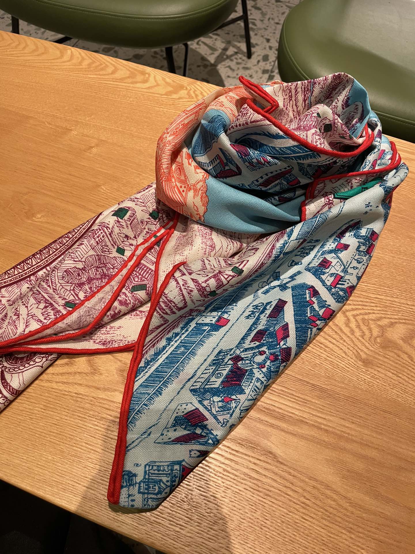 Шарф Гермеса - Город Лошадей - Красный