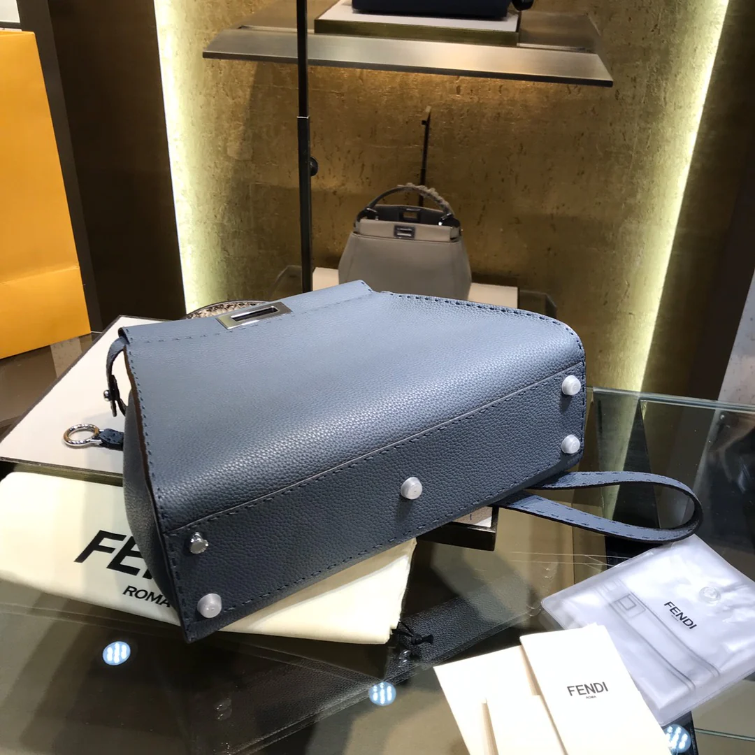 Сумка Fendi Peekaboo Medium Blue из змеиной кожи