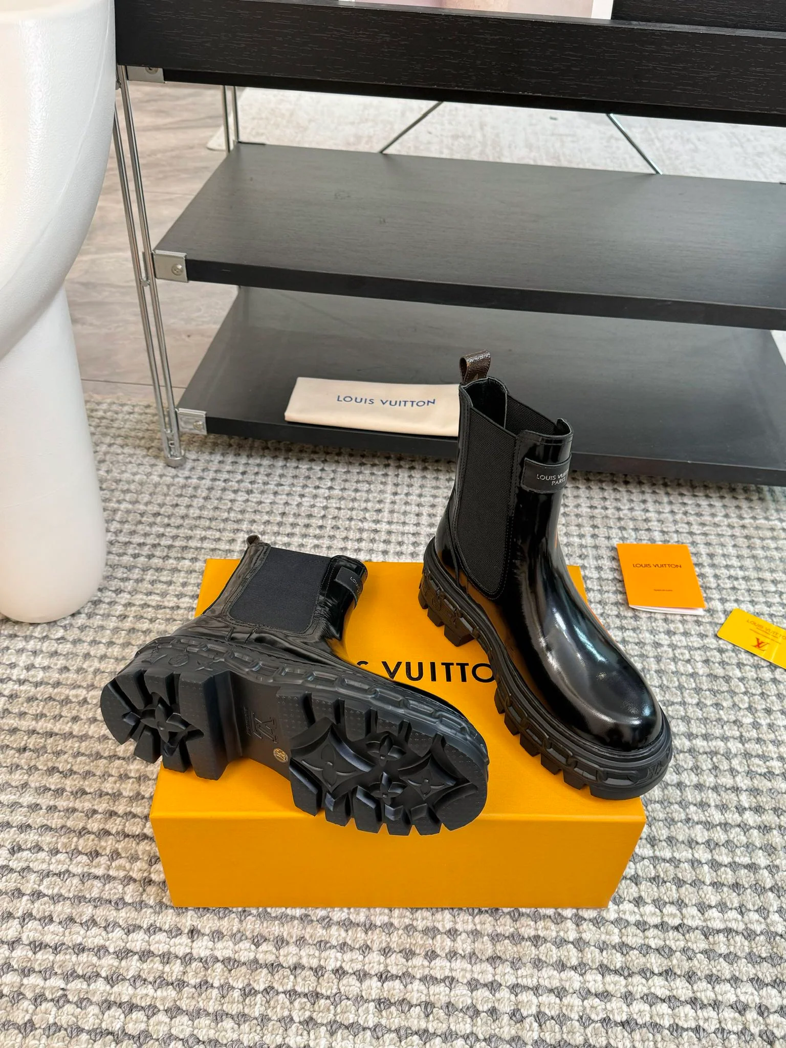 Ботильоны на платформе LV-2024 - черные