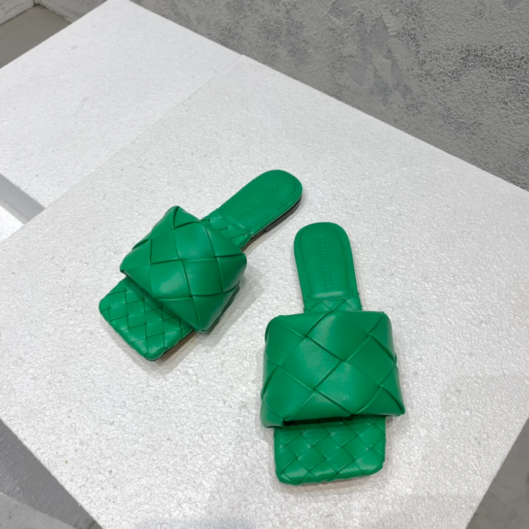 BV - Плетеные сандалии - Зеленые