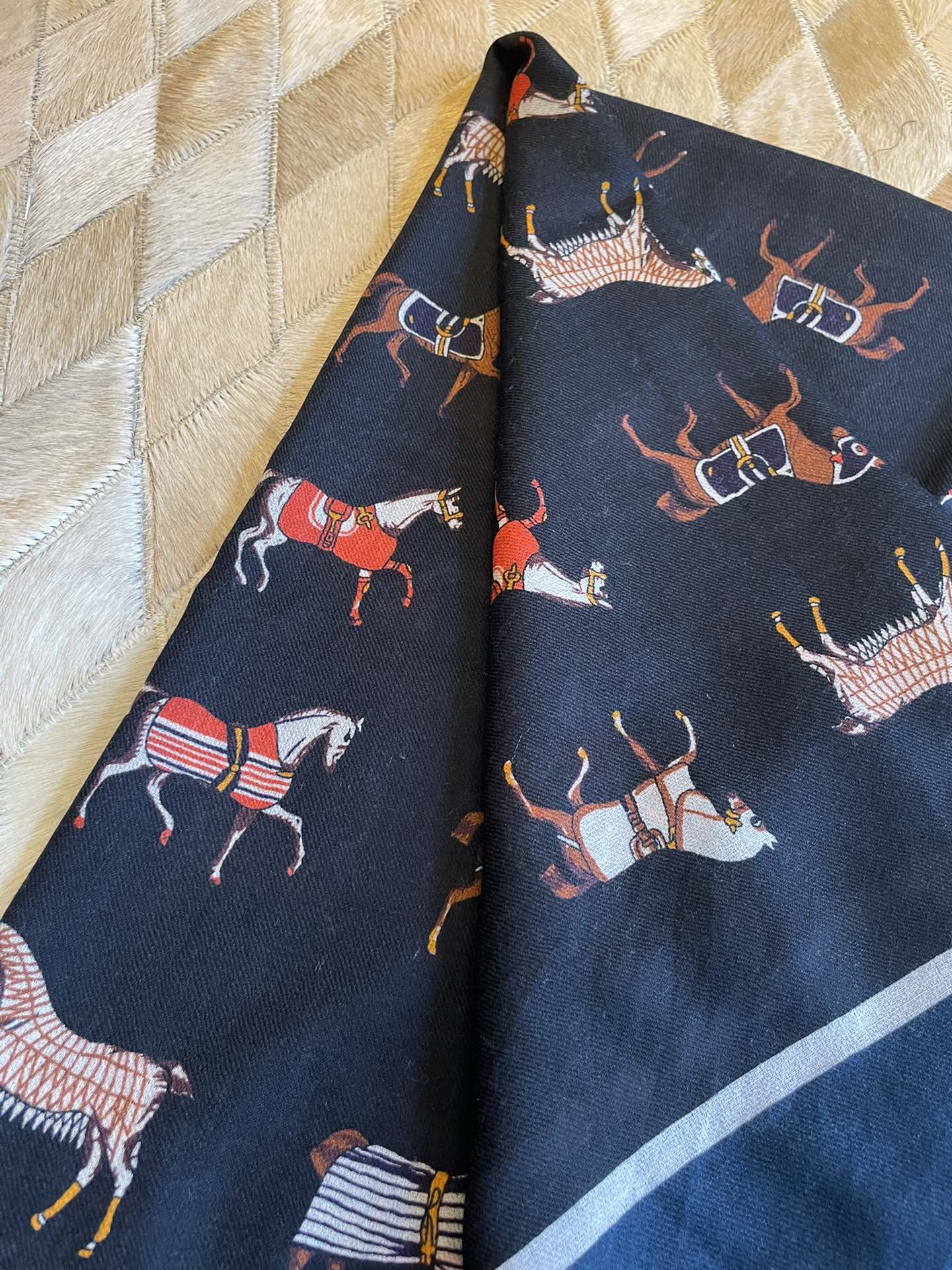 Hermes - Королевство ?Мой маленький пони? - Длинный шарф 100-200 - Кашемир 100-го сорта