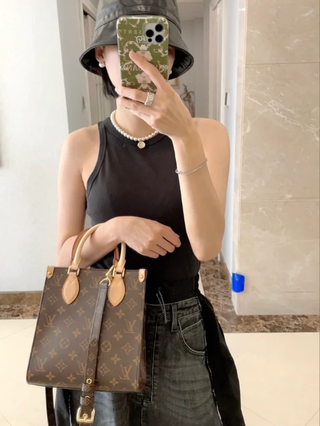 m46265-LV-sac-plat-bb Сумка для нот - Сумка через плечо