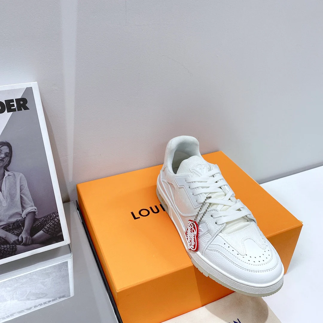 Обувь LV - кроссовки LV, стиль - парная модель - повседневная обувь