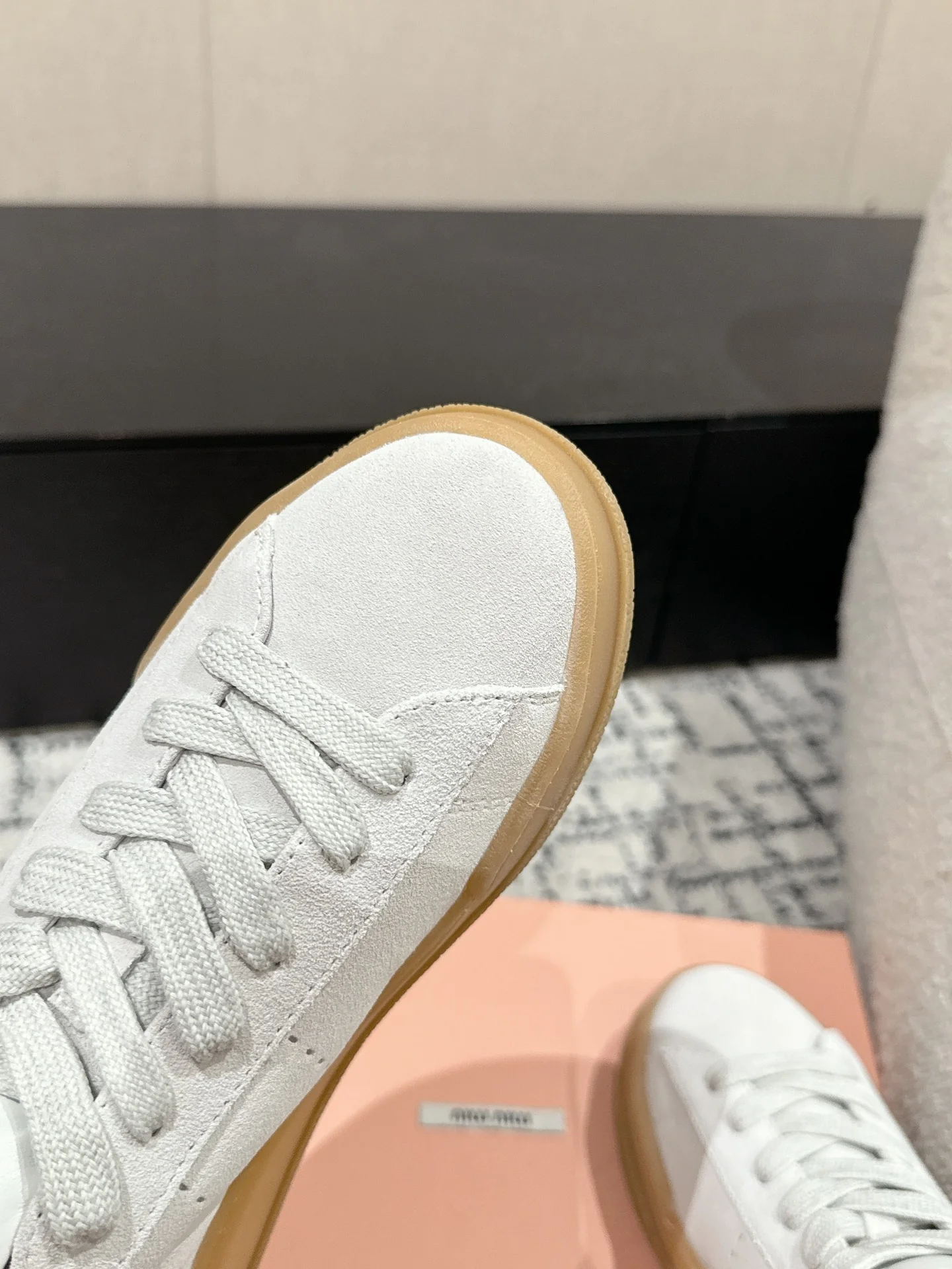 Повседневные туфли Miu Miu 2024 - белые