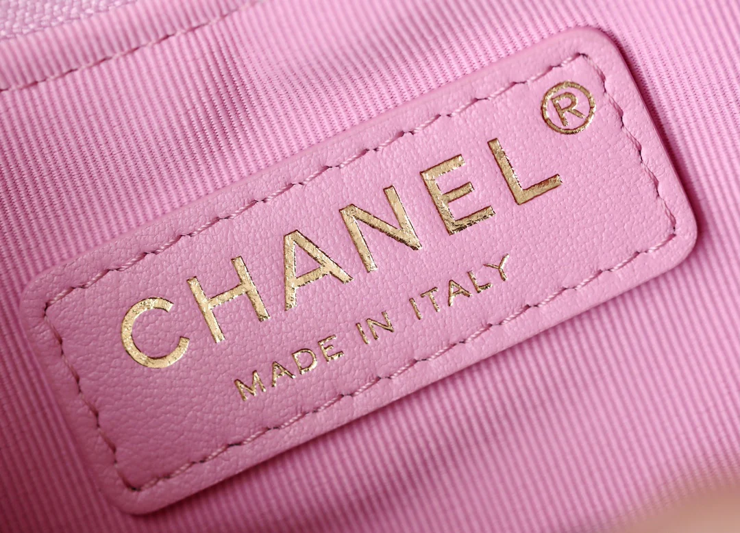 Новинка сезона весна/лето 2023 от Chanel - сумка ?Полумесяц? - маленькая - розовая