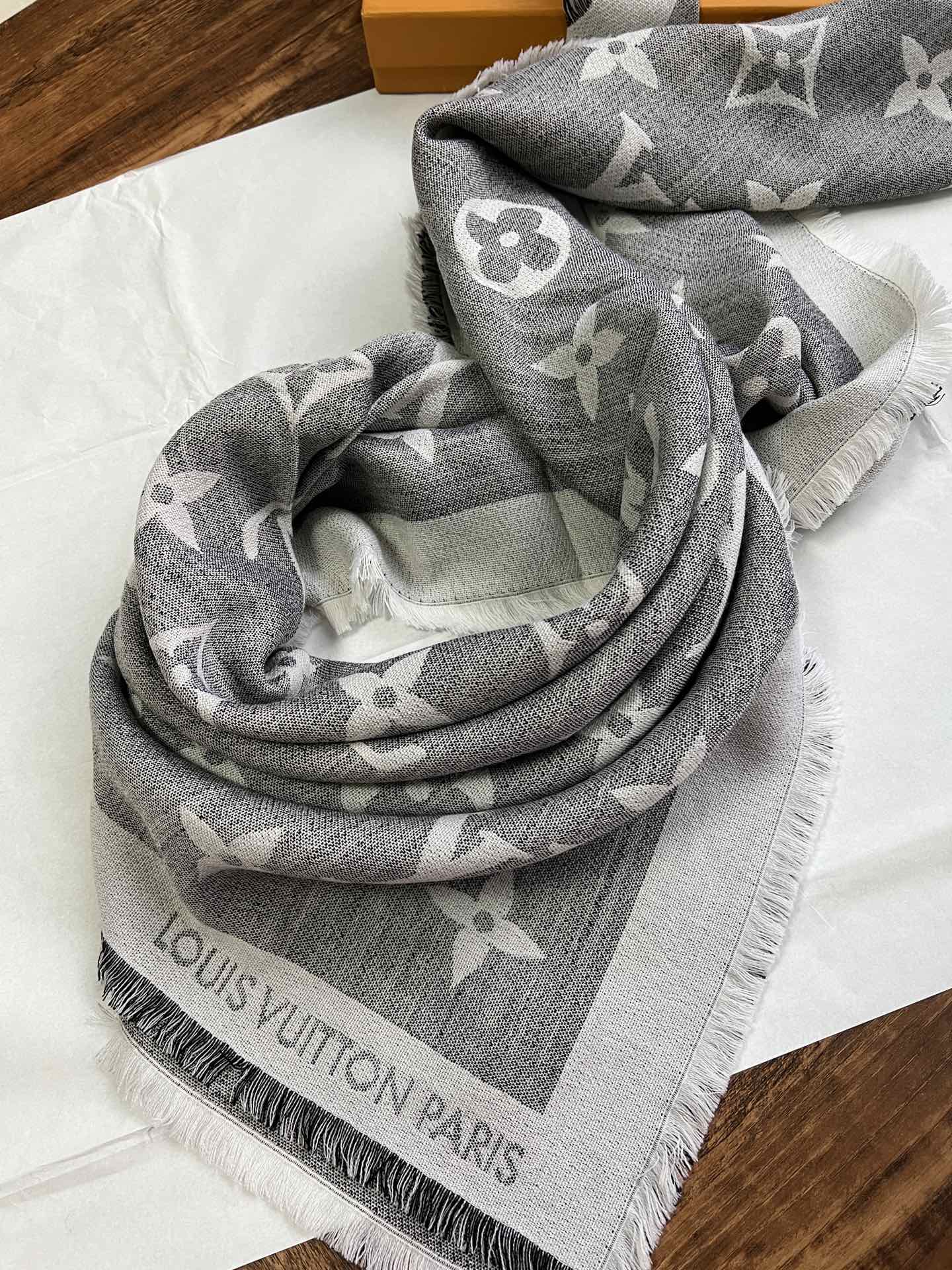 Шарф с монограммой LV - 140 см - 70 см - кашемир 30 см - шелк - серый