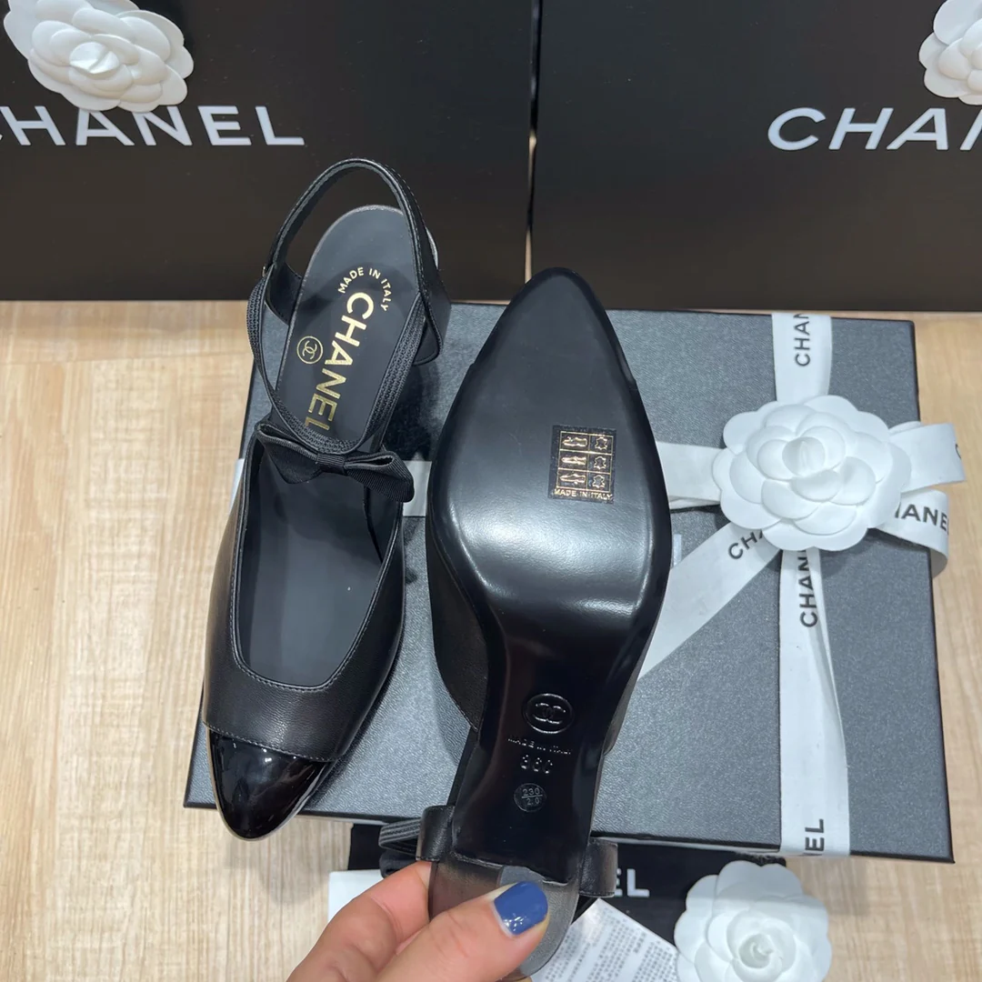 Chanel - Черные туфли на закрытом каблуке